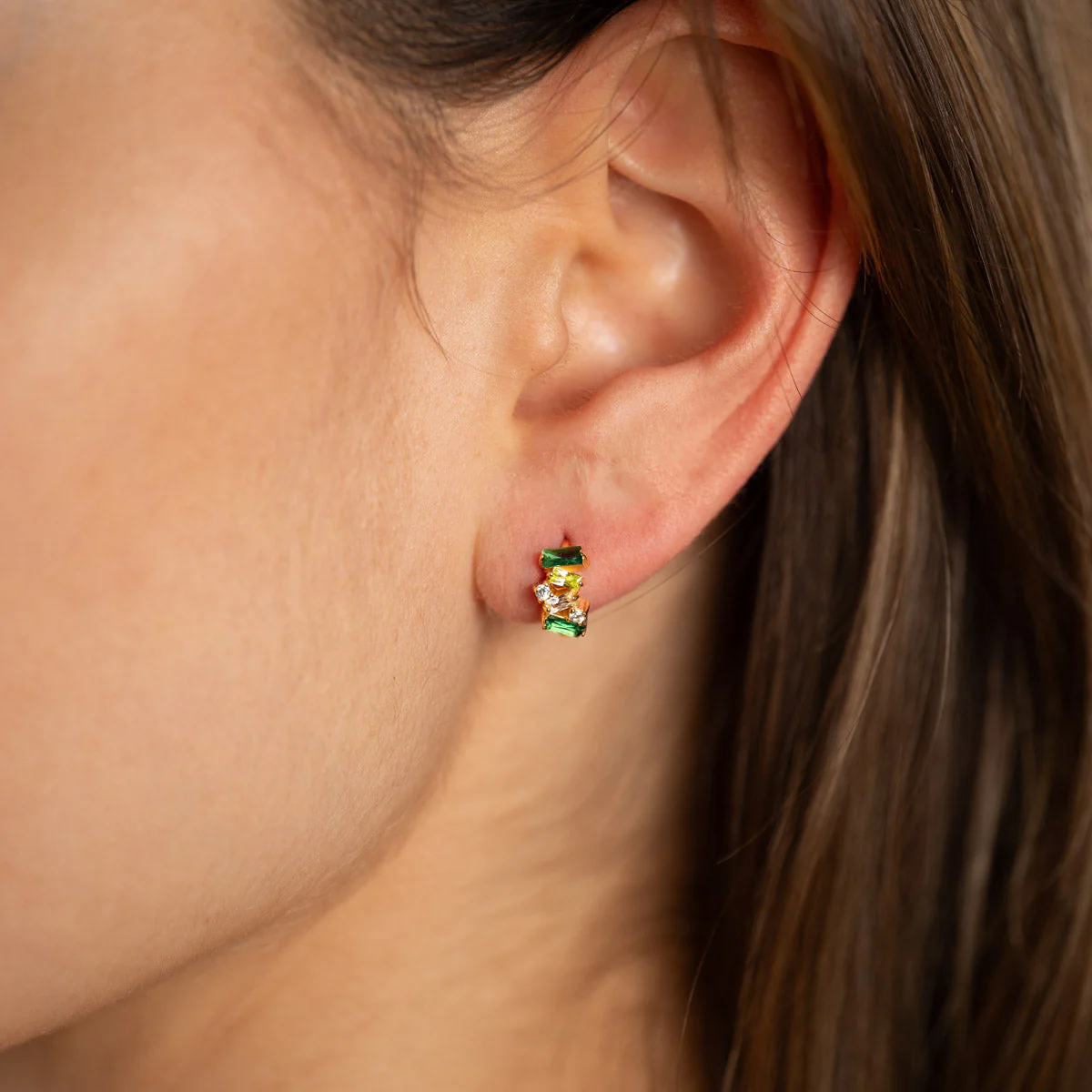 ESMERALDA GREEN GOLDEN HUGGIE EARRING - Image 2