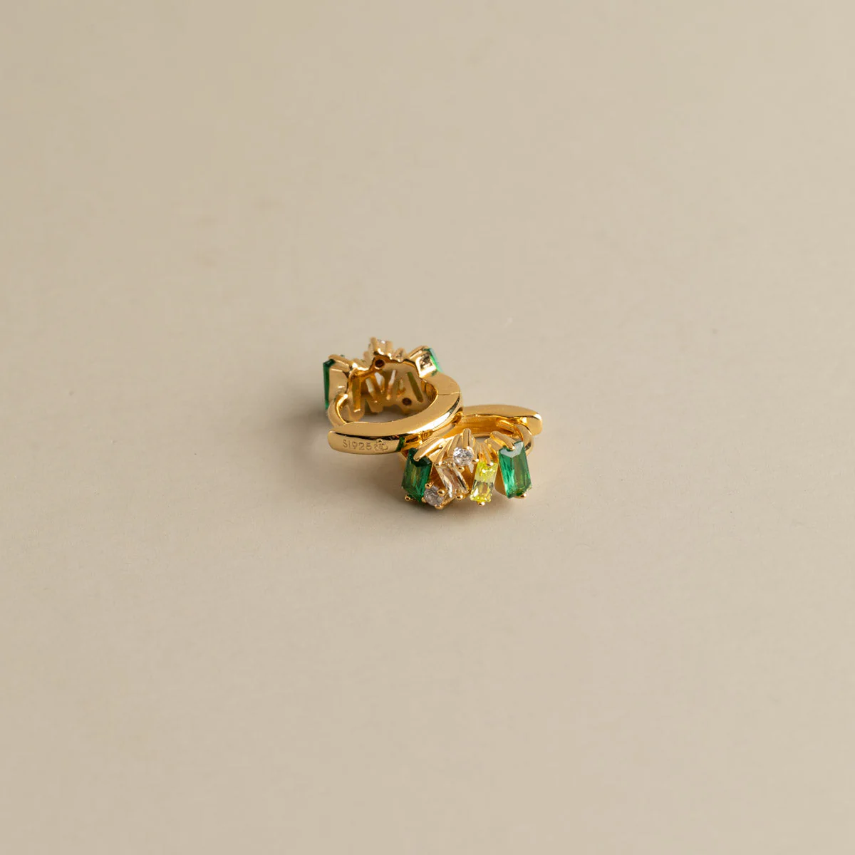 ESMERALDA GREEN GOLDEN HUGGIE EARRING - Image 4