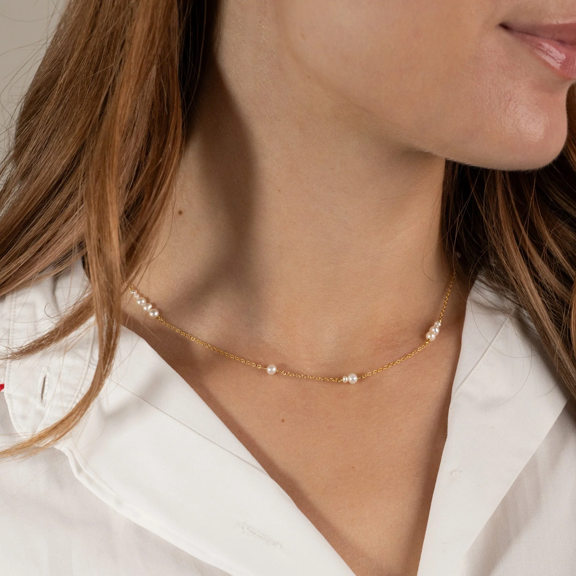 EVIE PEARL GOLDEN NECKLACE - Image 4