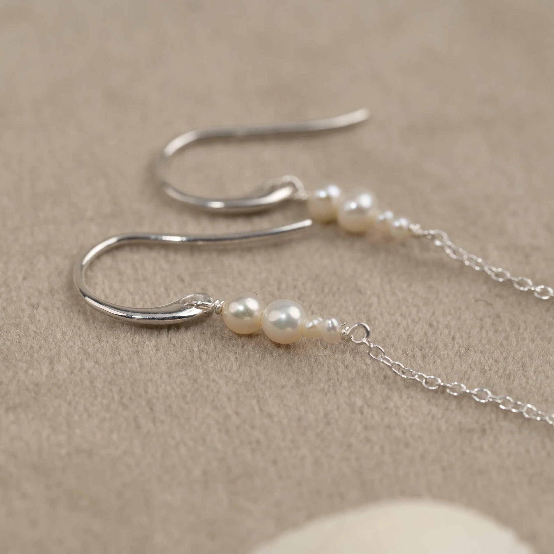 EVIE PEARL SILVER DROP EARRING - Image 7
