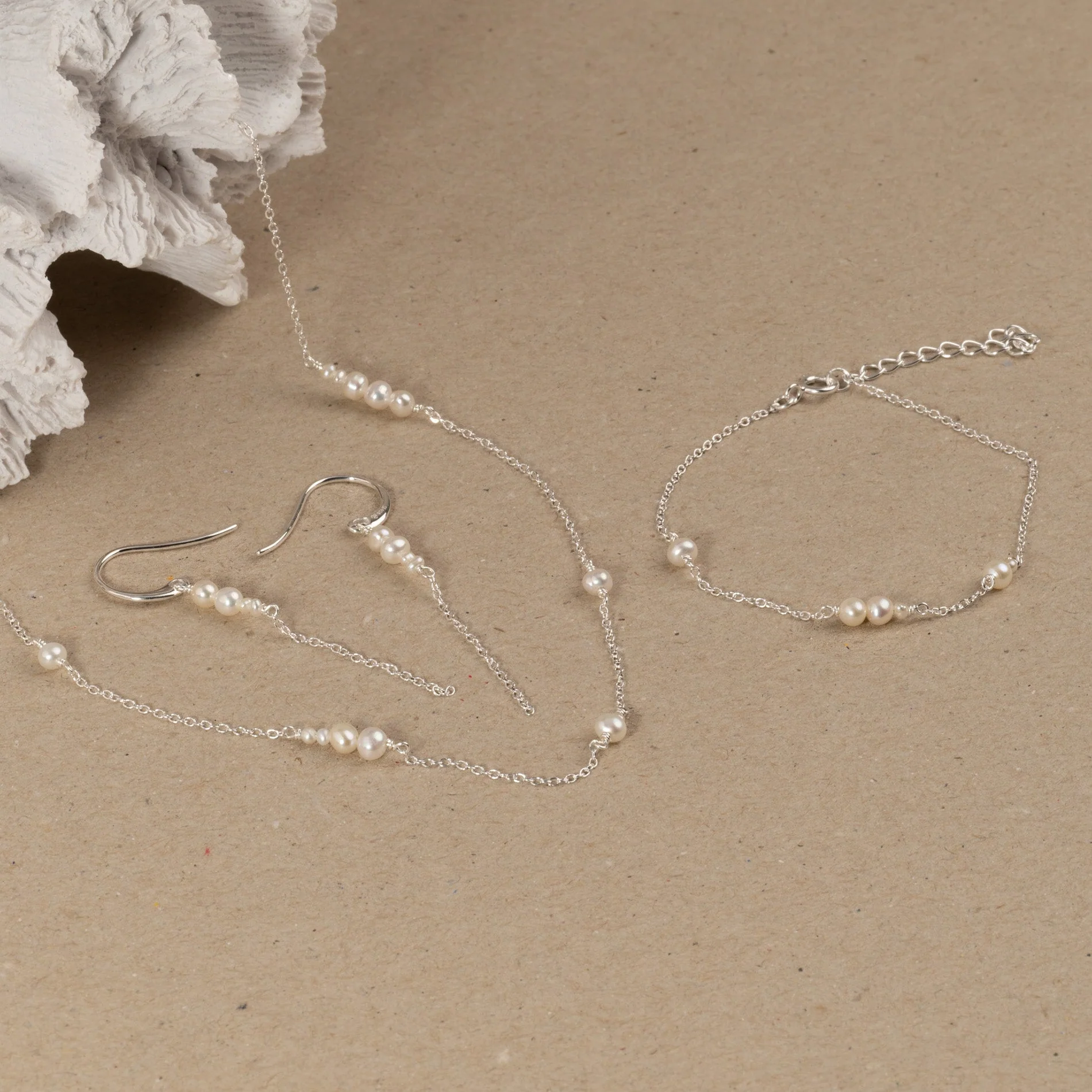 EVIE PEARL SILVER NECKLACE - Image 6