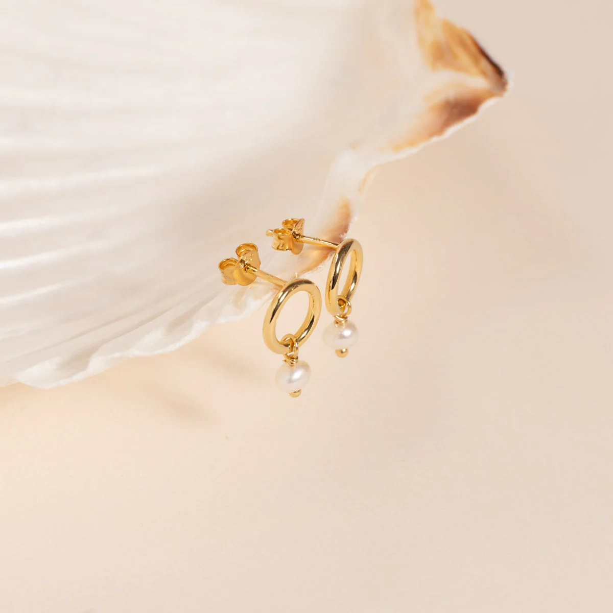 FIONA PEARL GOLDEN EARRING - Image 4