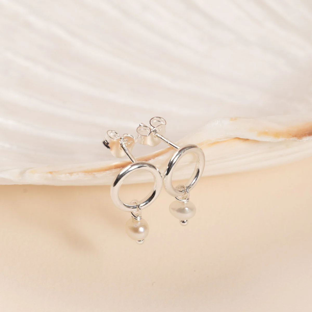FIONA PEARL SILVER EARRING - Image 3