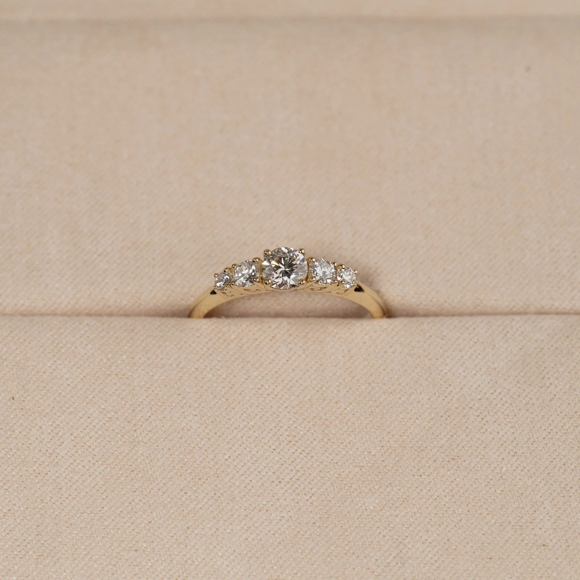 FIVE-STONE TRELLIS LAB-DIAMOND RING - 0.5ct - YG - Image 3
