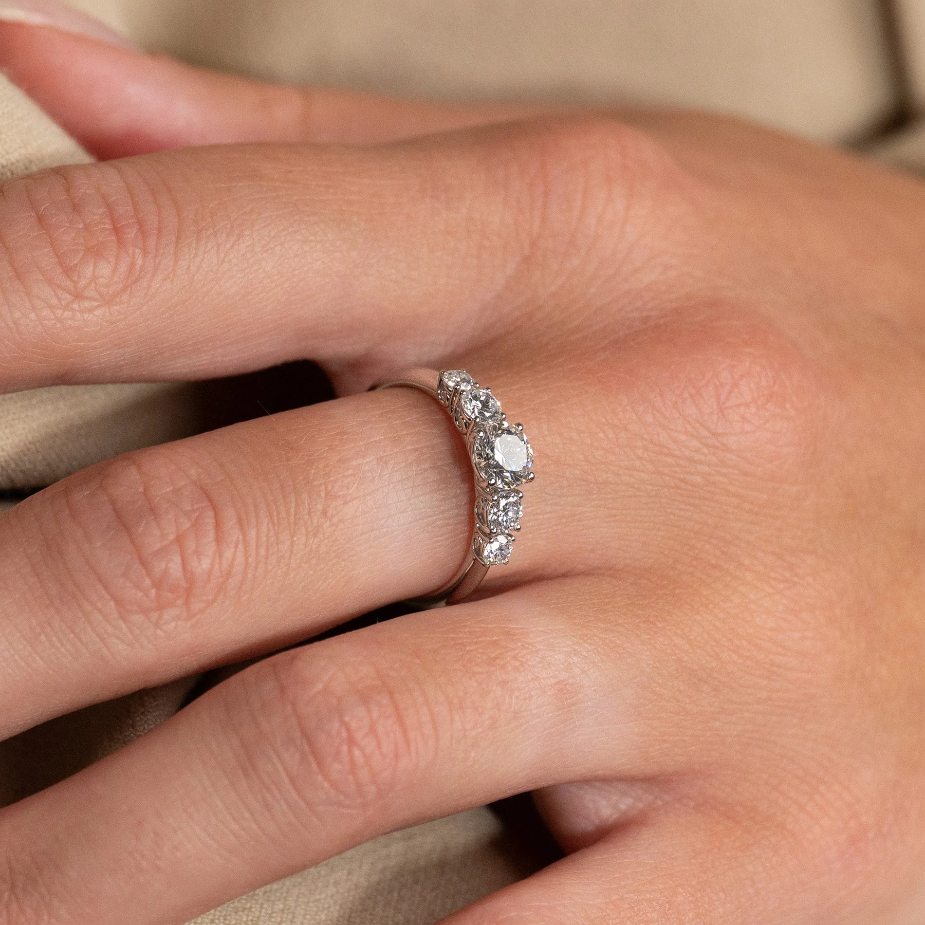 FIVE-STONE TRELLIS LAB-DIAMOND RING - 1.0ct - WG - Image 5
