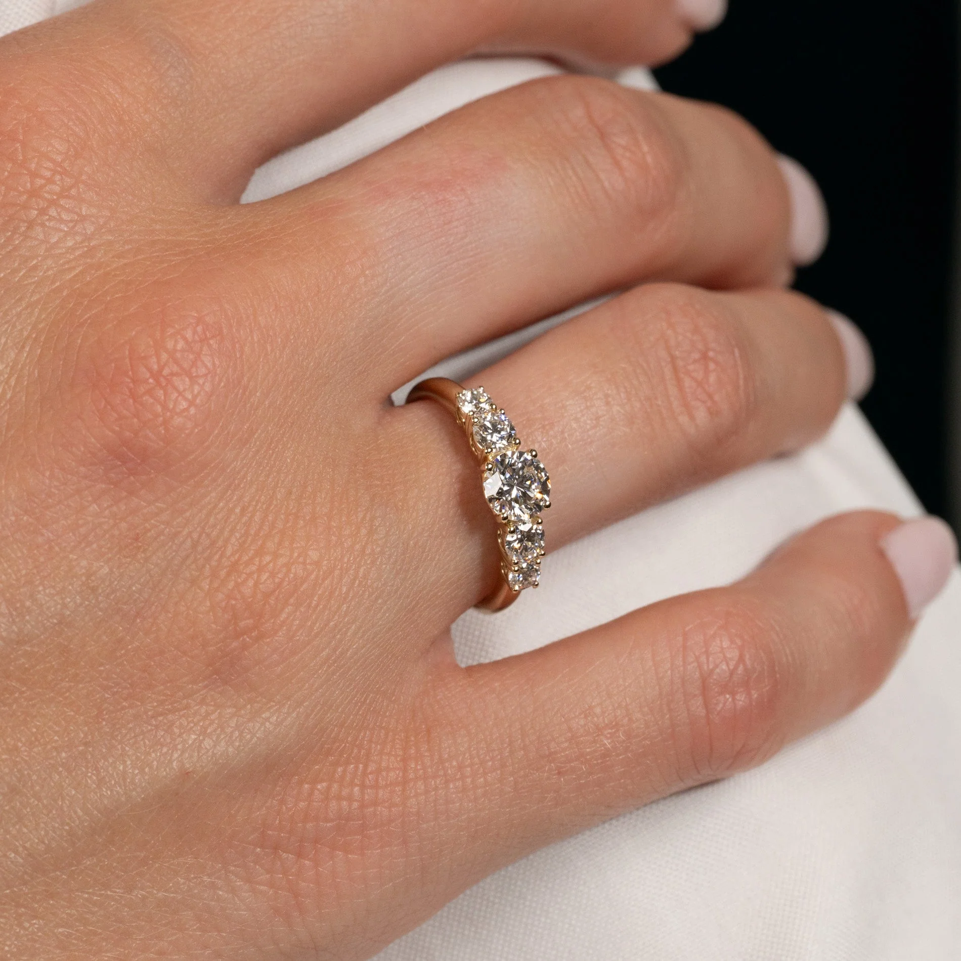 FIVE-STONE TRELLIS LAB-DIAMOND RING - 1.0ct - YG - Image 2