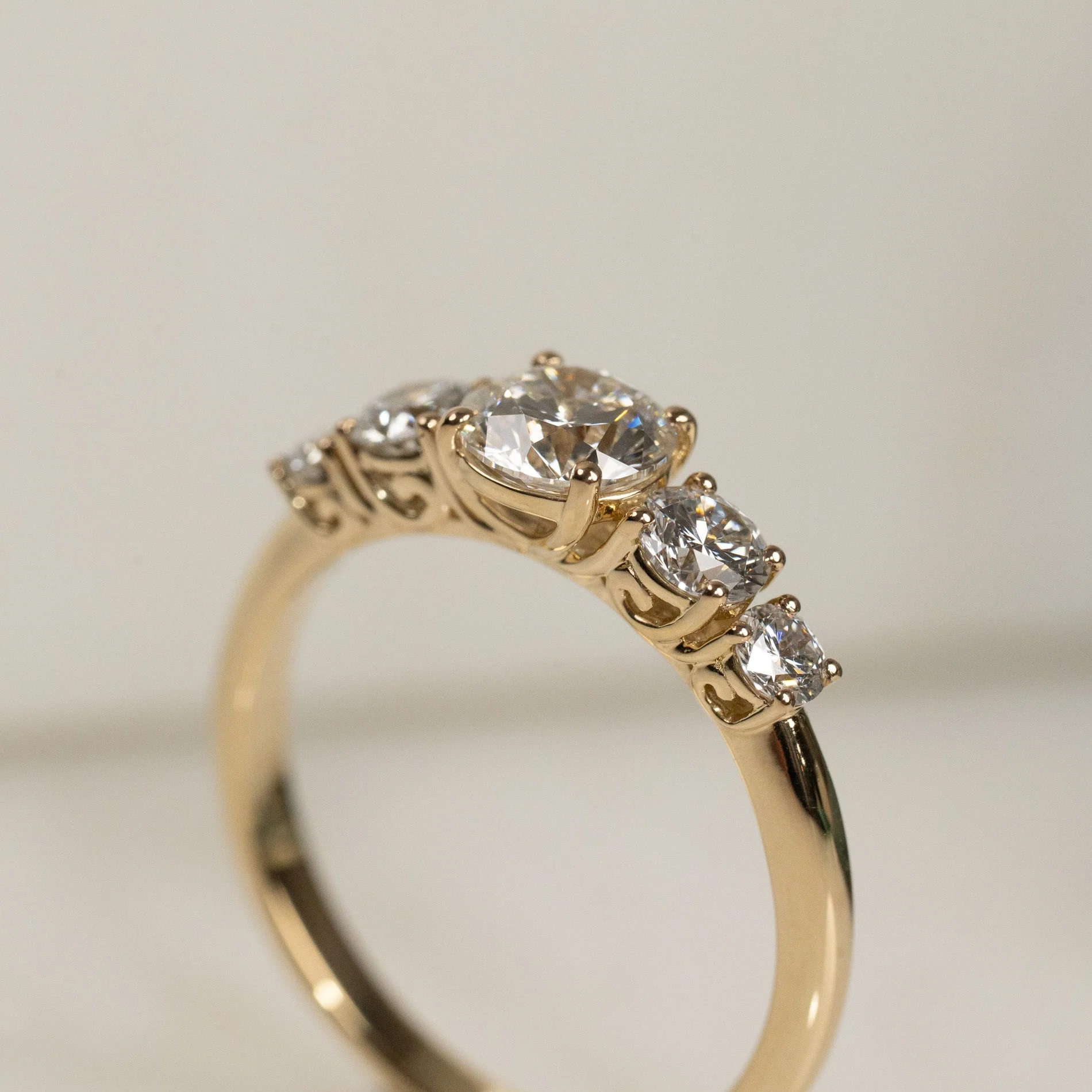 FIVE-STONE TRELLIS LAB-DIAMOND RING - 1.0ct - YG - Image 7