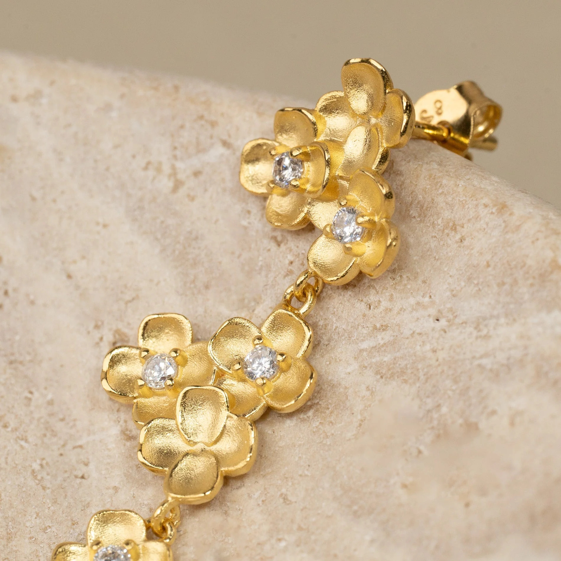 FLORA CRYSTAL GOLDEN EARRING - Image 6