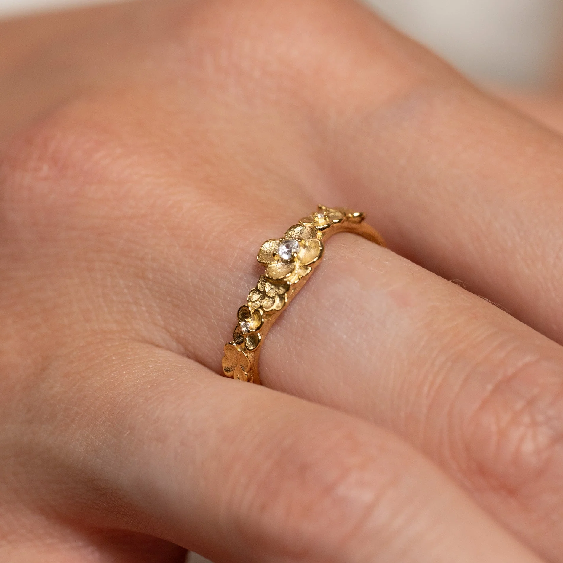 FLORA CRYSTAL GOLDEN RING - Image 2