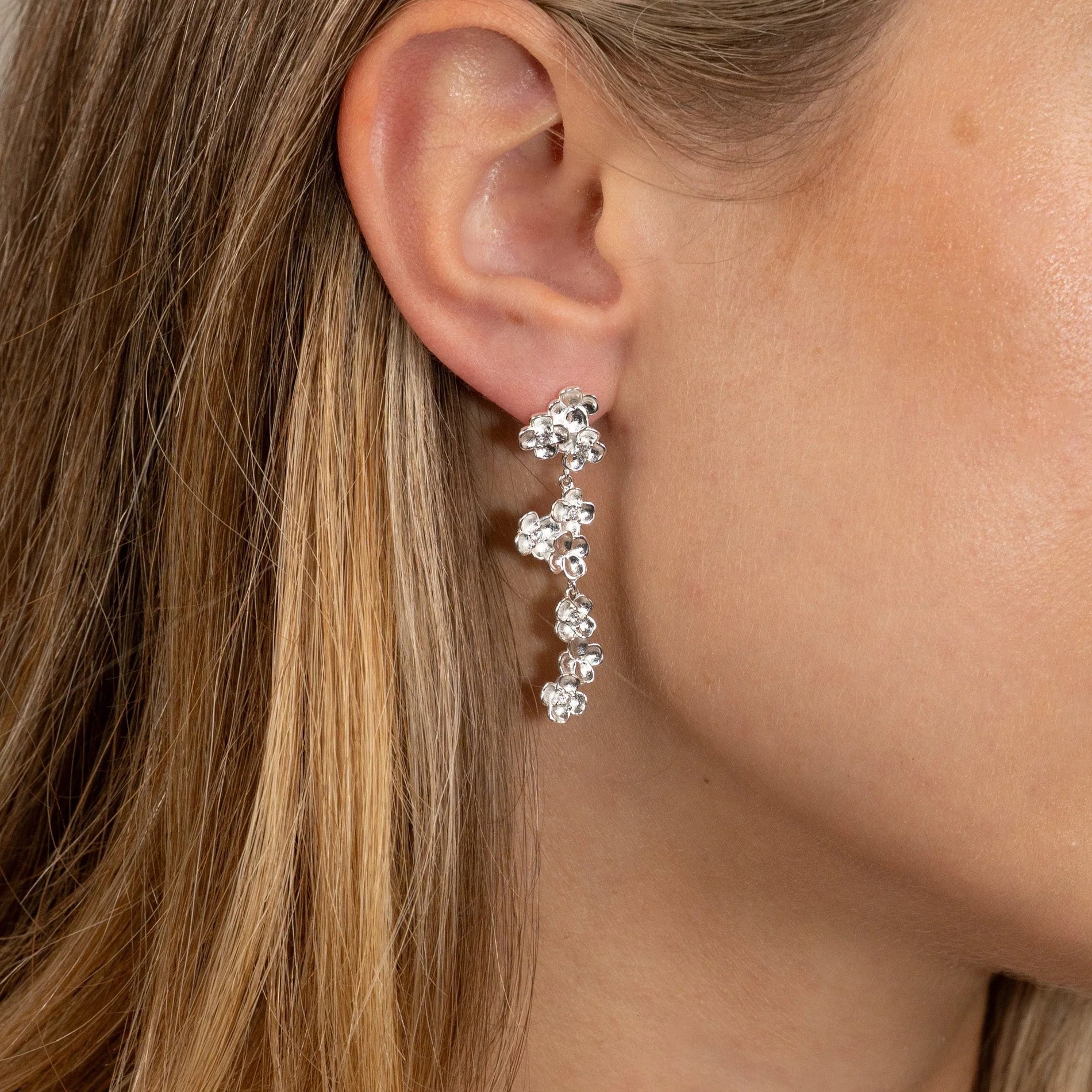 FLORA CRYSTAL SILVER EARRING - Image 2