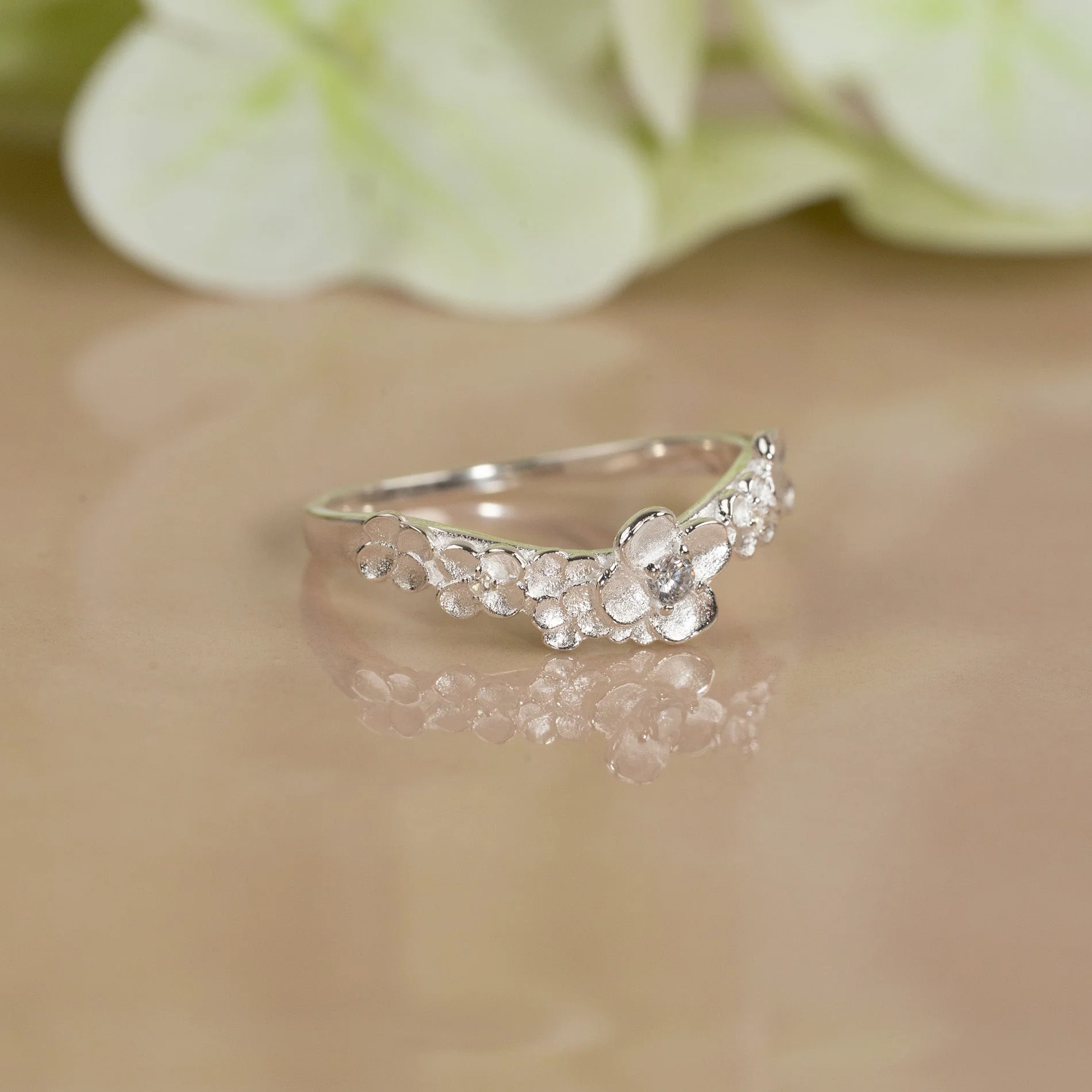 FLORA CRYSTAL SILVER RING - Image 3