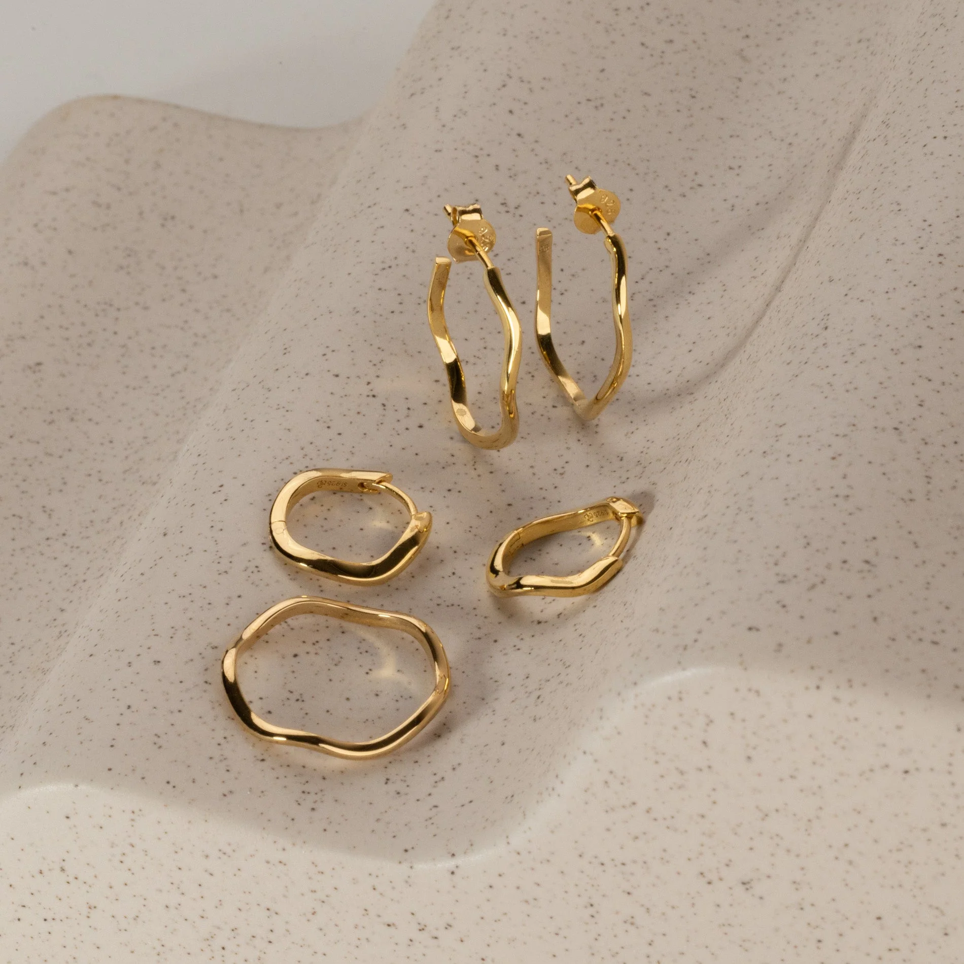 GAIA GOLDEN HUGGIE EARRING - Image 8