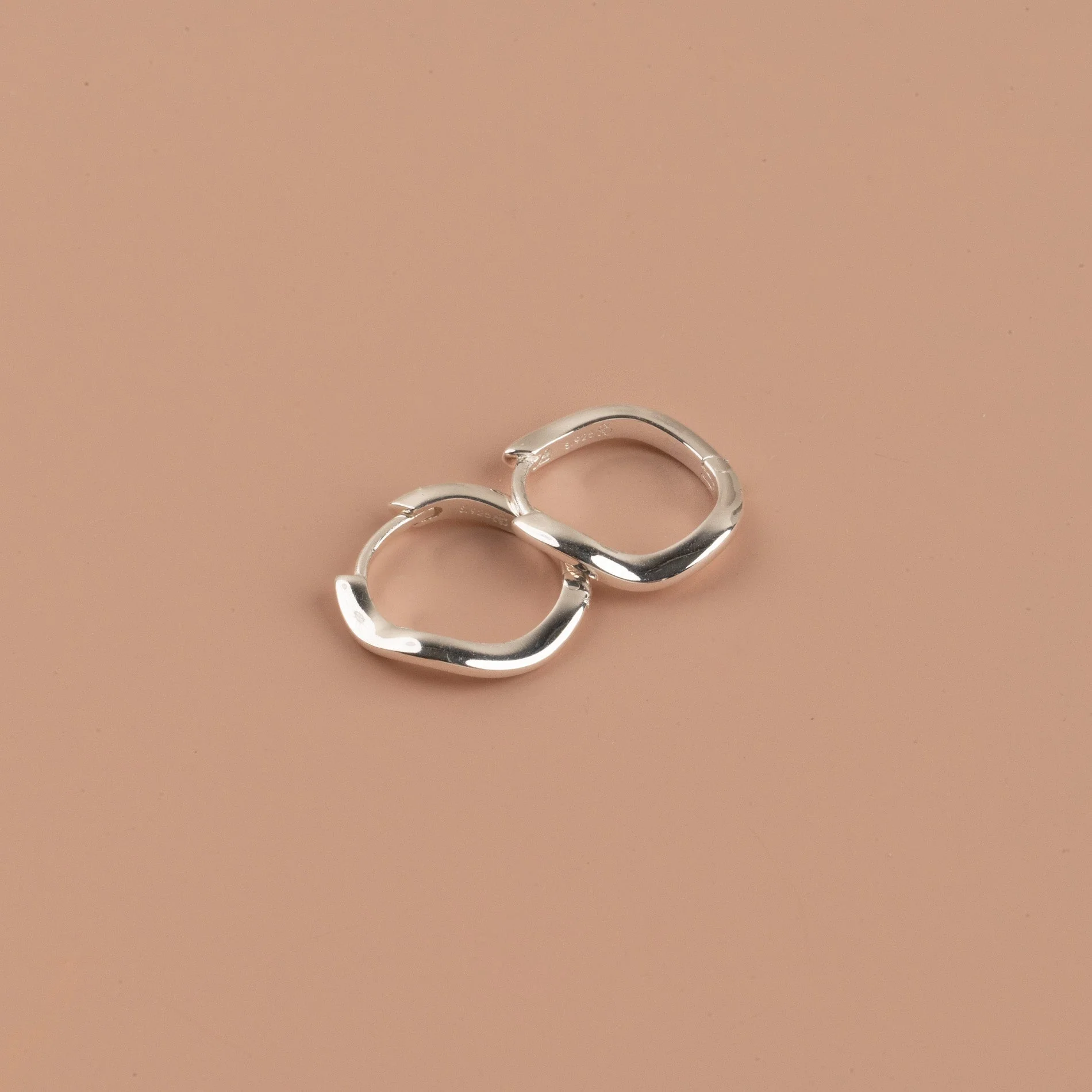GAIA SILVER HUGGIE EARRING - Image 3
