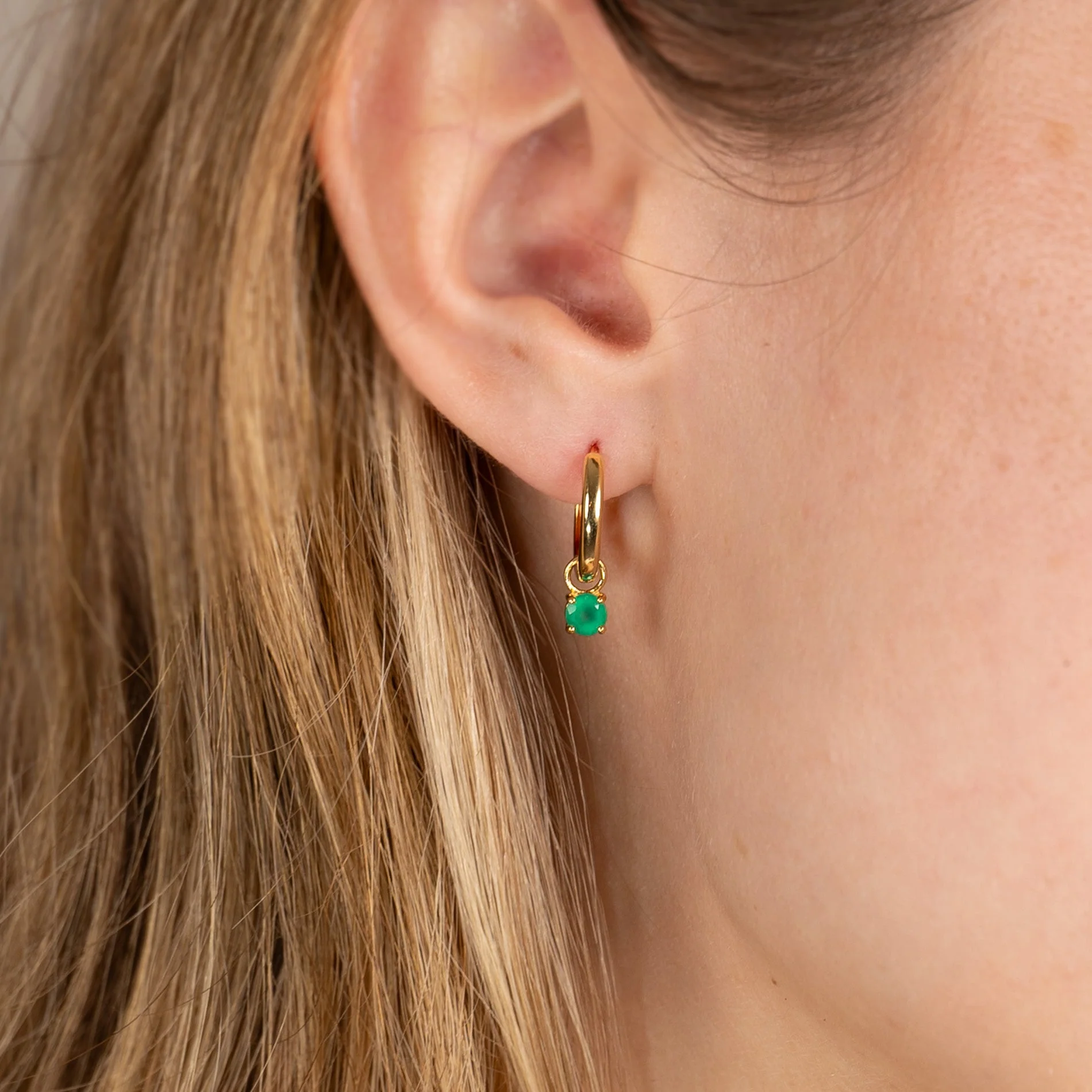 GEMMA GREEN AGATE / ELINA SMALL GOLDEN CREOL EARRING - Image 4