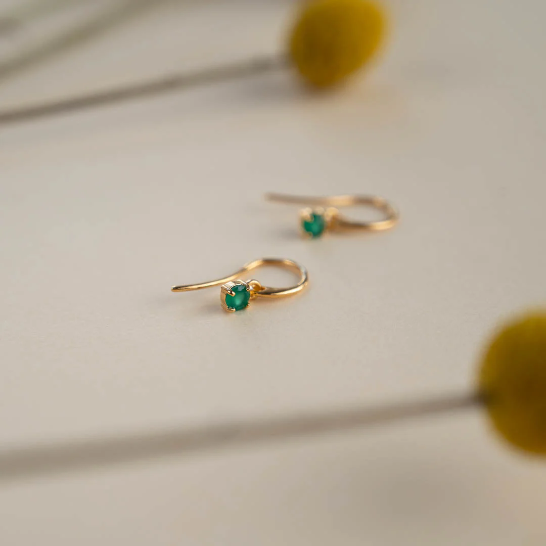 GEMMA GREEN AGATE GOLDEN HOOK EARRING - Image 3