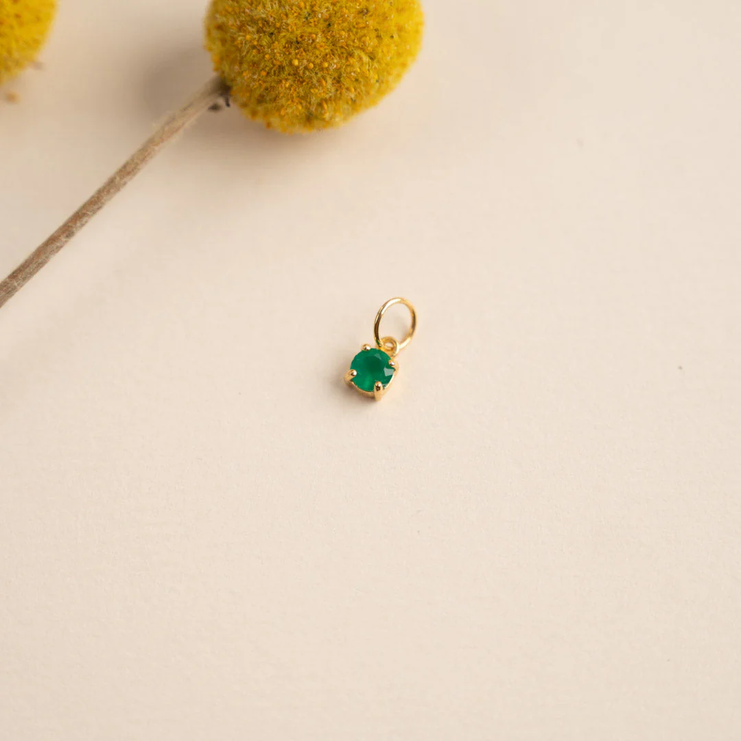 GEMMA GREEN AGATE GOLDEN PENDANT - Image 4