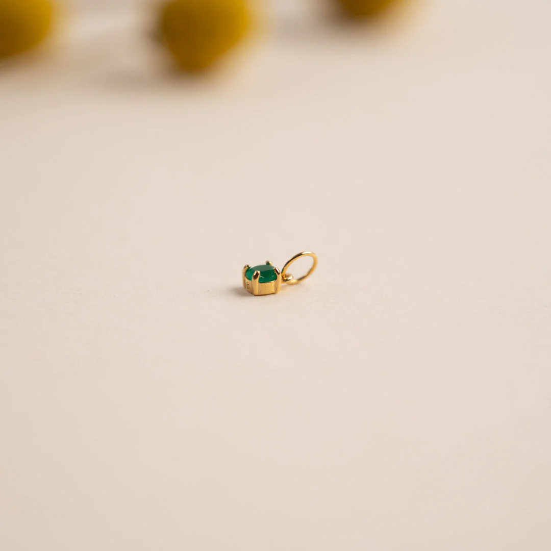 GEMMA GREEN AGATE GOLDEN PENDANT - Image 5
