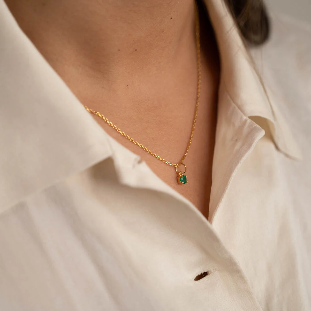 GEMMA GREEN AGATE GOLDEN PENDANT - Image 6