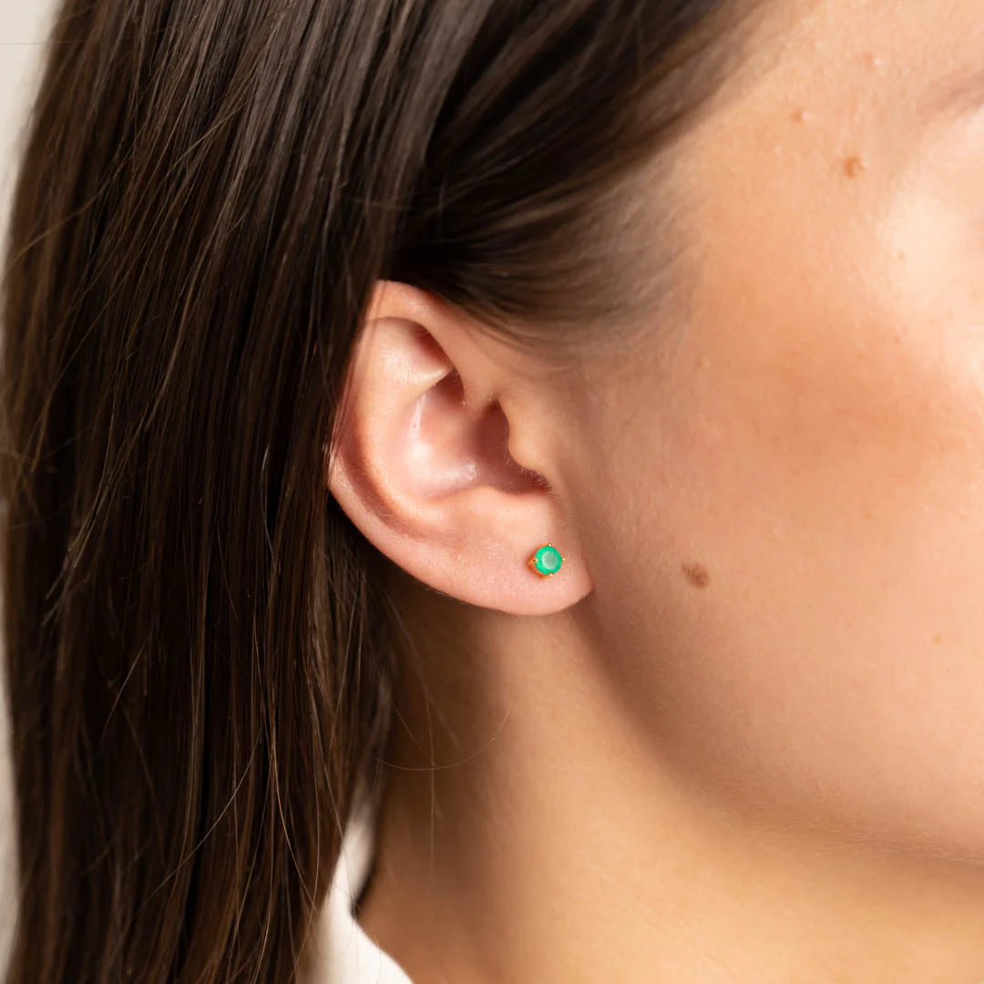 GEMMA GREEN AGATE GOLDEN STUD EARRING - Image 5