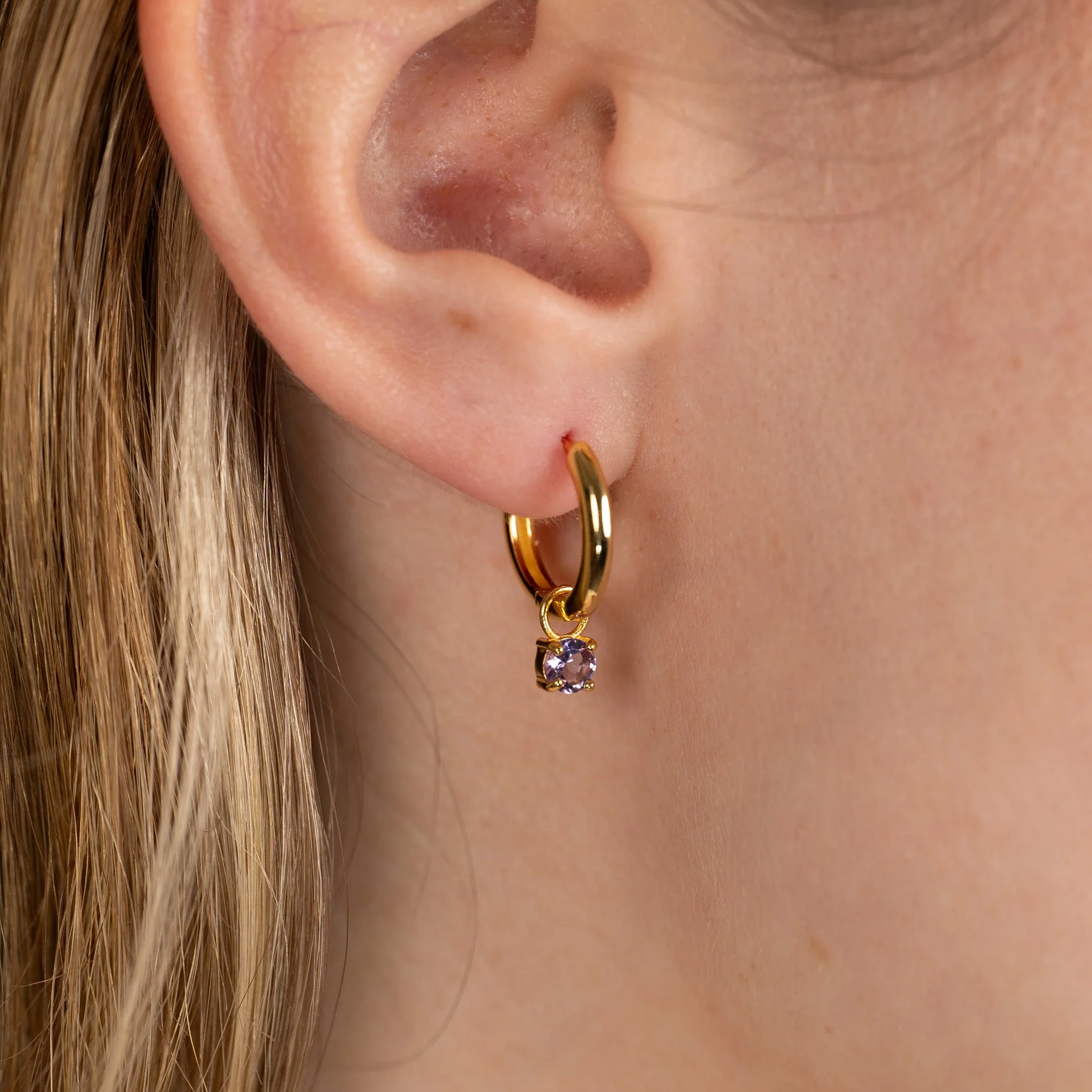 GEMMA PURPLE AMETHYST / ELINA SMALL GOLDEN CREOL EARRING - Image 4