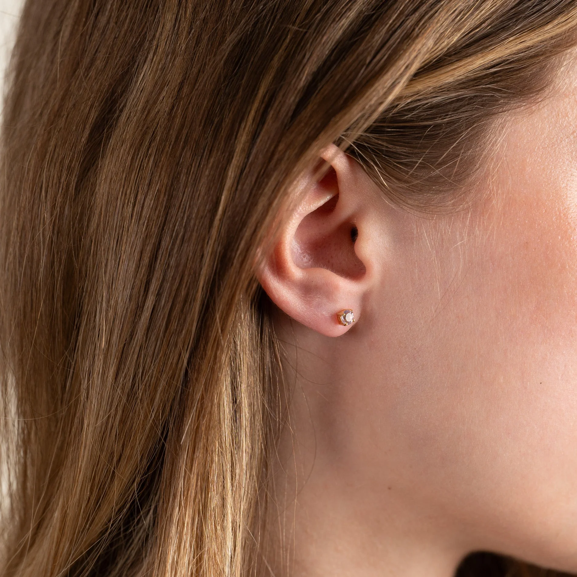 GEMMA PURPLE AMETHYST GOLDEN STUD EARRING - Image 6