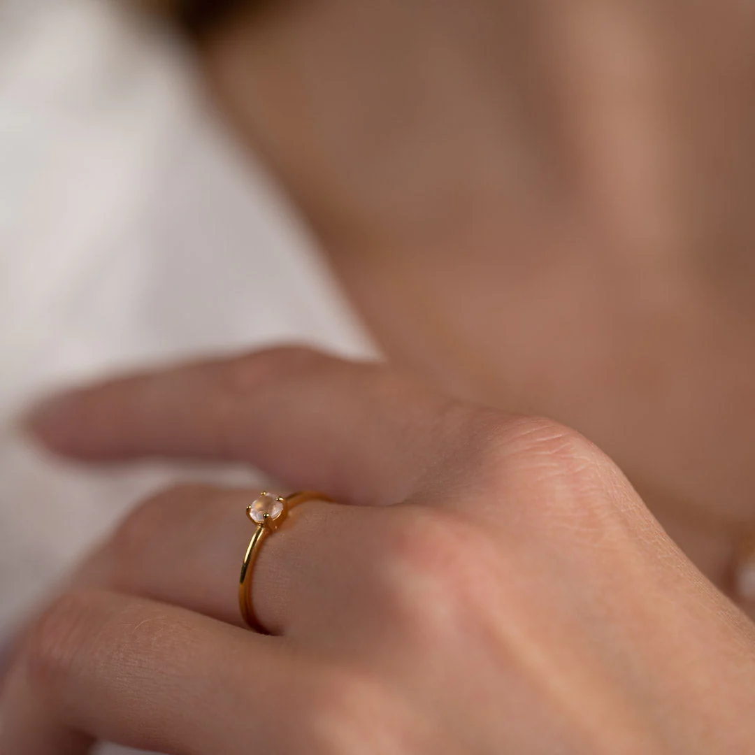GEMMA ROSE QUARTZ GOLDEN RING - Image 2