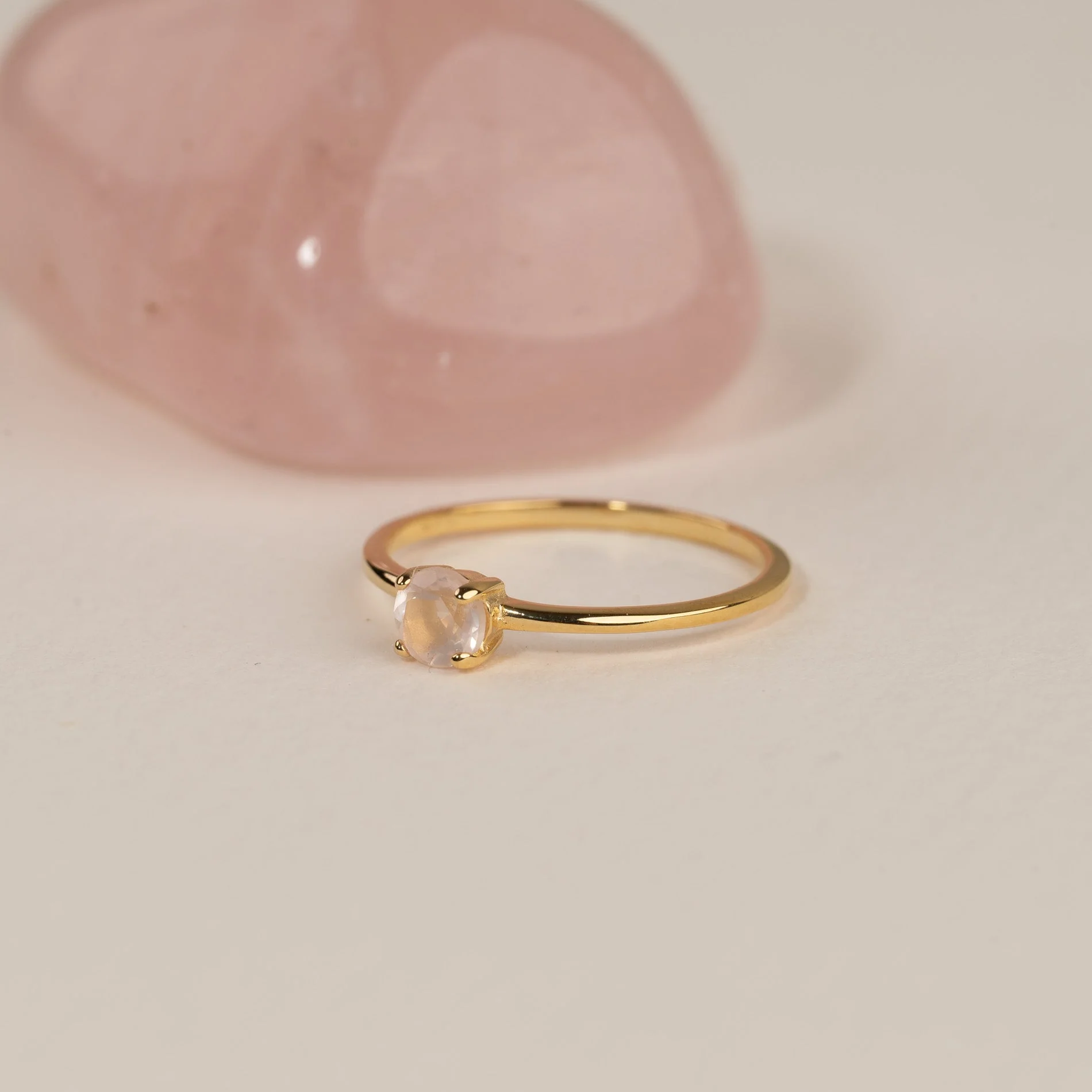 GEMMA ROSE QUARTZ GOLDEN RING - Image 5