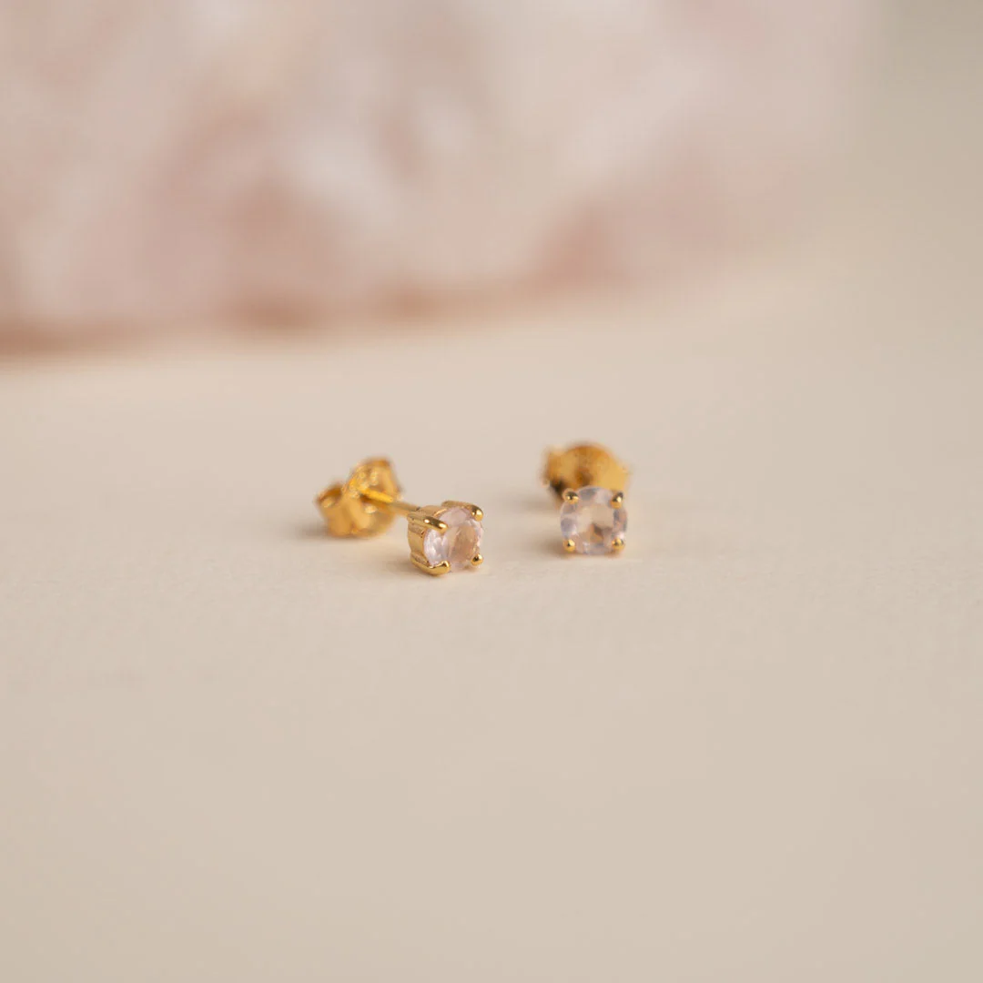 GEMMA ROSE QUARTZ GOLDEN STUD EARRING - Image 3