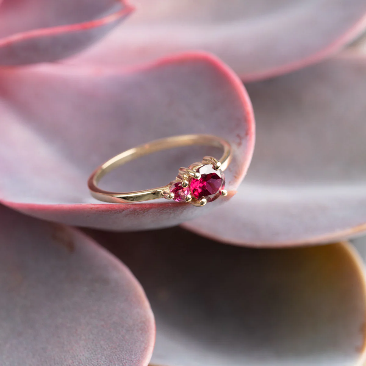 GLADIS PINK RHODOLITE SOLID GOLD RING - Image 3