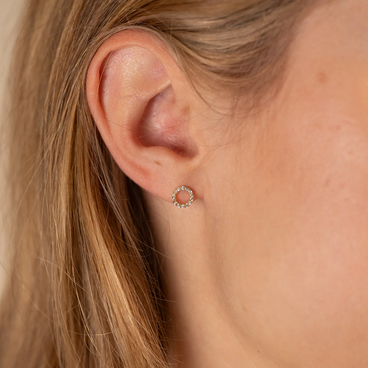 GLORIA CRYSTAL SOLID GOLD EARRING - Image 5