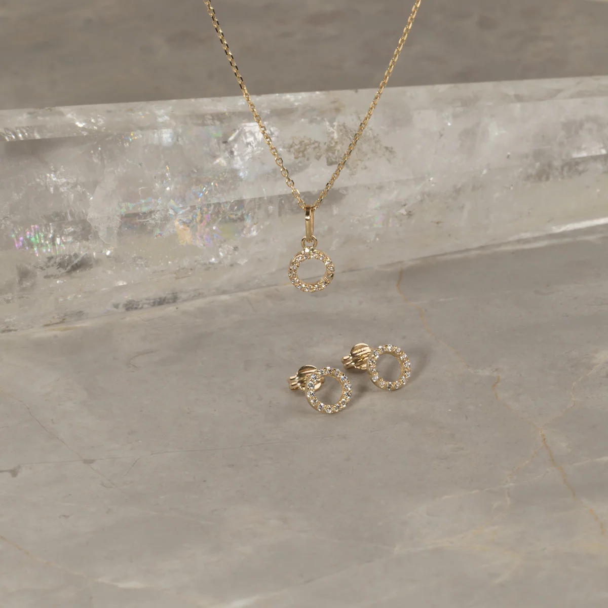 GLORIA CRYSTAL SOLID GOLD EARRING - Image 8