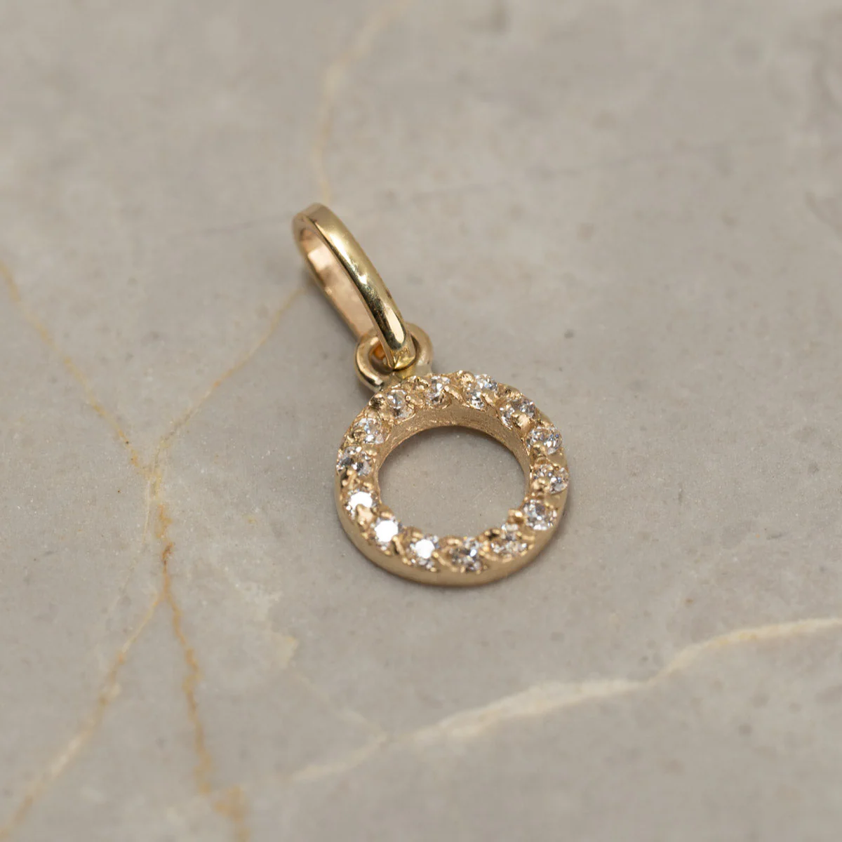 GLORIA CRYSTAL SOLID GOLD PENDANT - Image 4