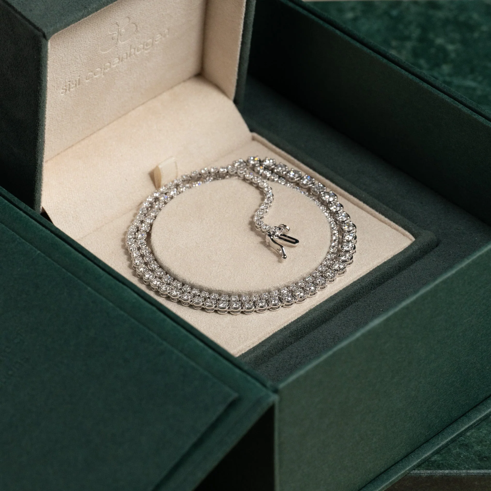GRADUATING CROWN-SET LAB-DIAMOND TENNIS NECKLACE - 5ct - WG - Image 12