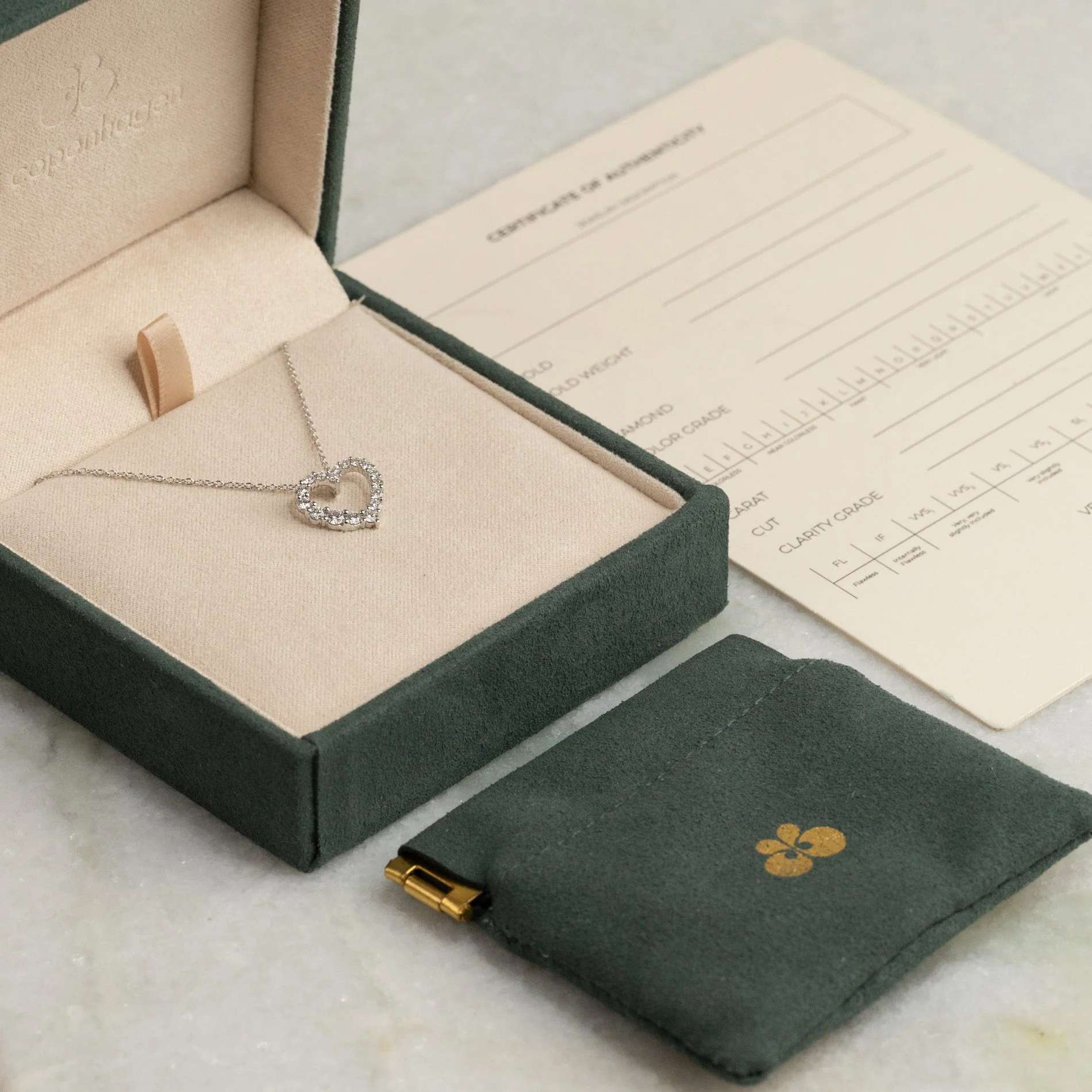 GRADUATING CURVED HEART LAB-DIAMOND PENDANT - 0.45ct - WG - Image 4