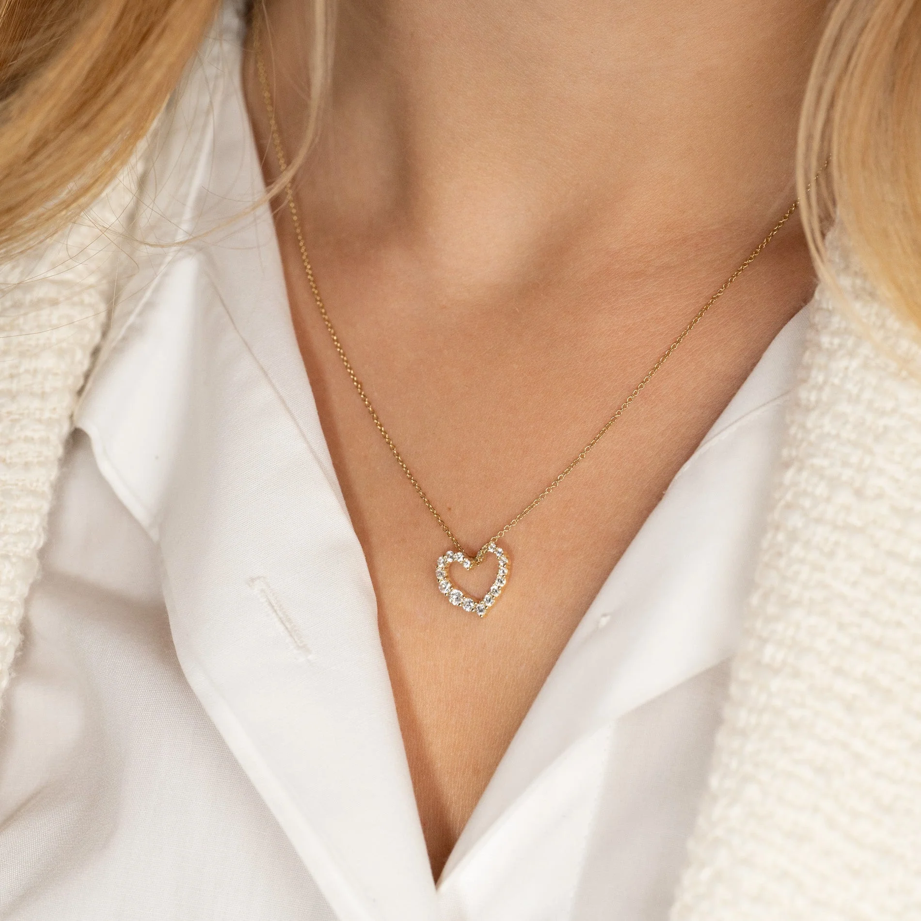 GRADUATING CURVED HEART LAB-DIAMOND PENDANT - 0.45ct - YG - Image 5