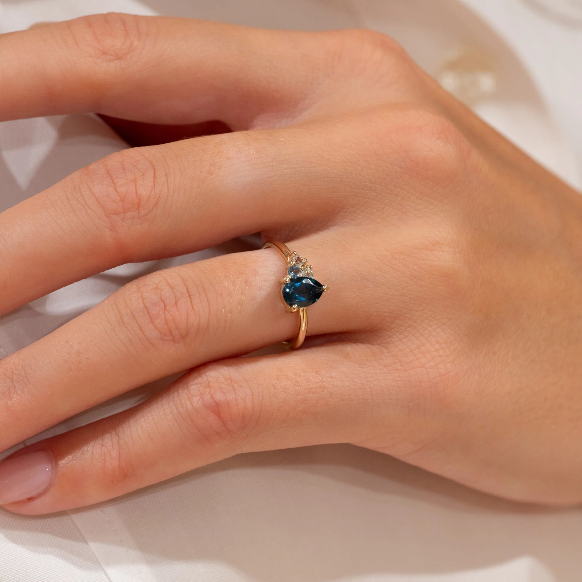 GYDA LONDON TOPAZ SOLID GOLD RING - Image 2
