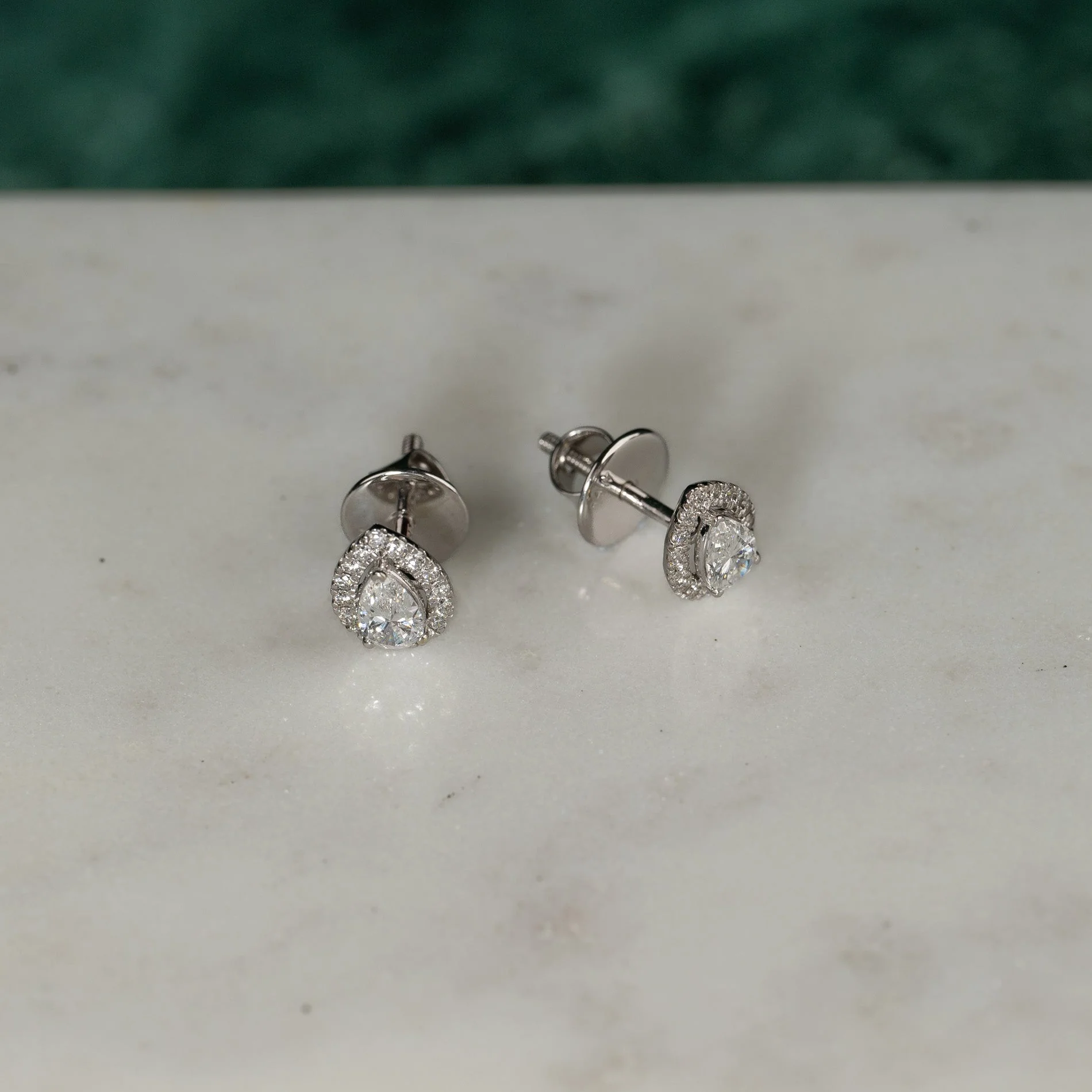 HALO PEAR LAB-DIAMOND STUD EARRING - 0.7ct - WG - Image 4