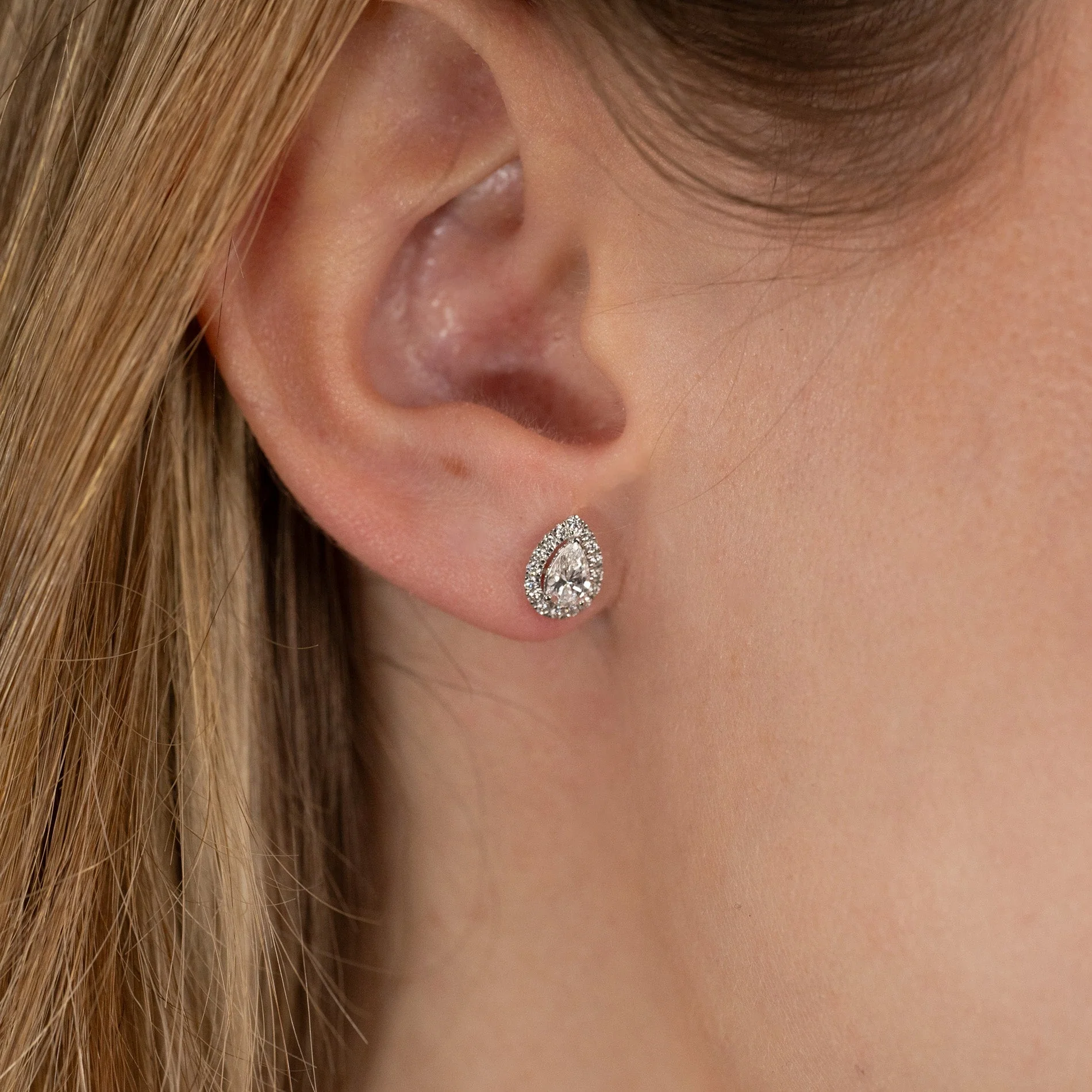 HALO PEAR DIAMOND STUD EARRING - Image 2