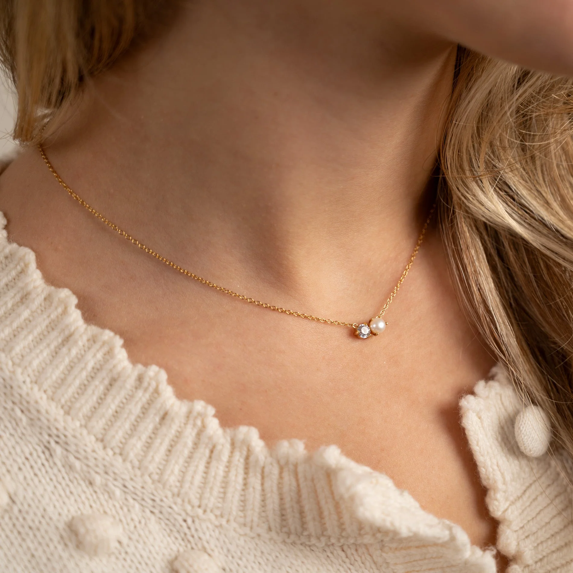 HANNAH PEARL GOLDEN NECKLACE - Image 5