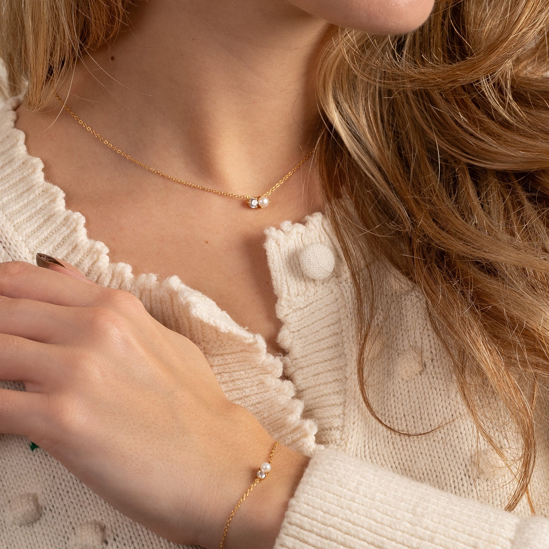 HANNAH PEARL GOLDEN NECKLACE - Image 7