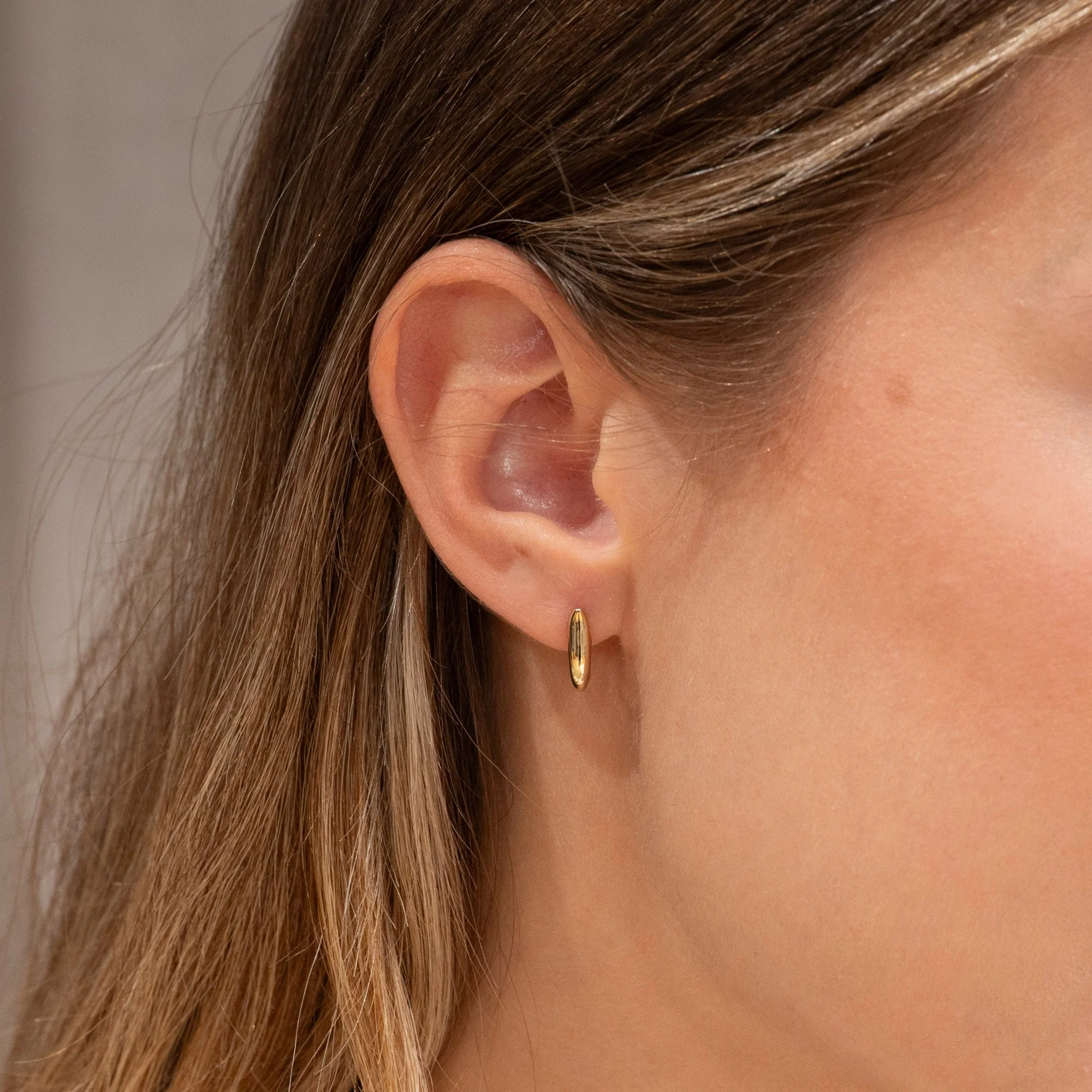 HARPER SOLID GOLD CREOL EARRING - Image 5