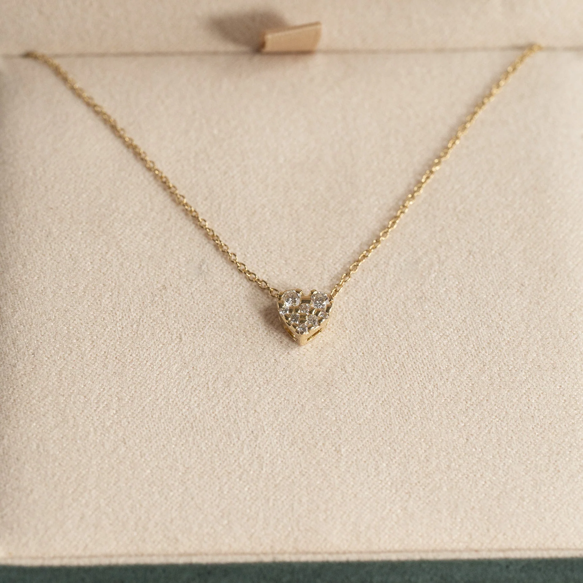 HEART PAVE LAB-DIAMOND PENDANT - 0.17ct - YG - Image 12