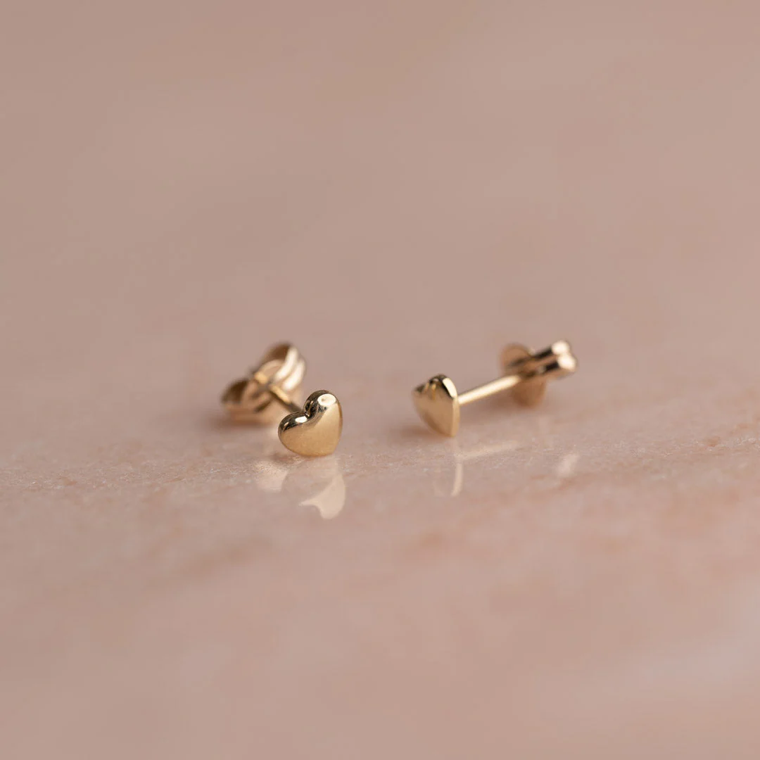 HEART SOLID GOLD STUD EARRING - Image 3