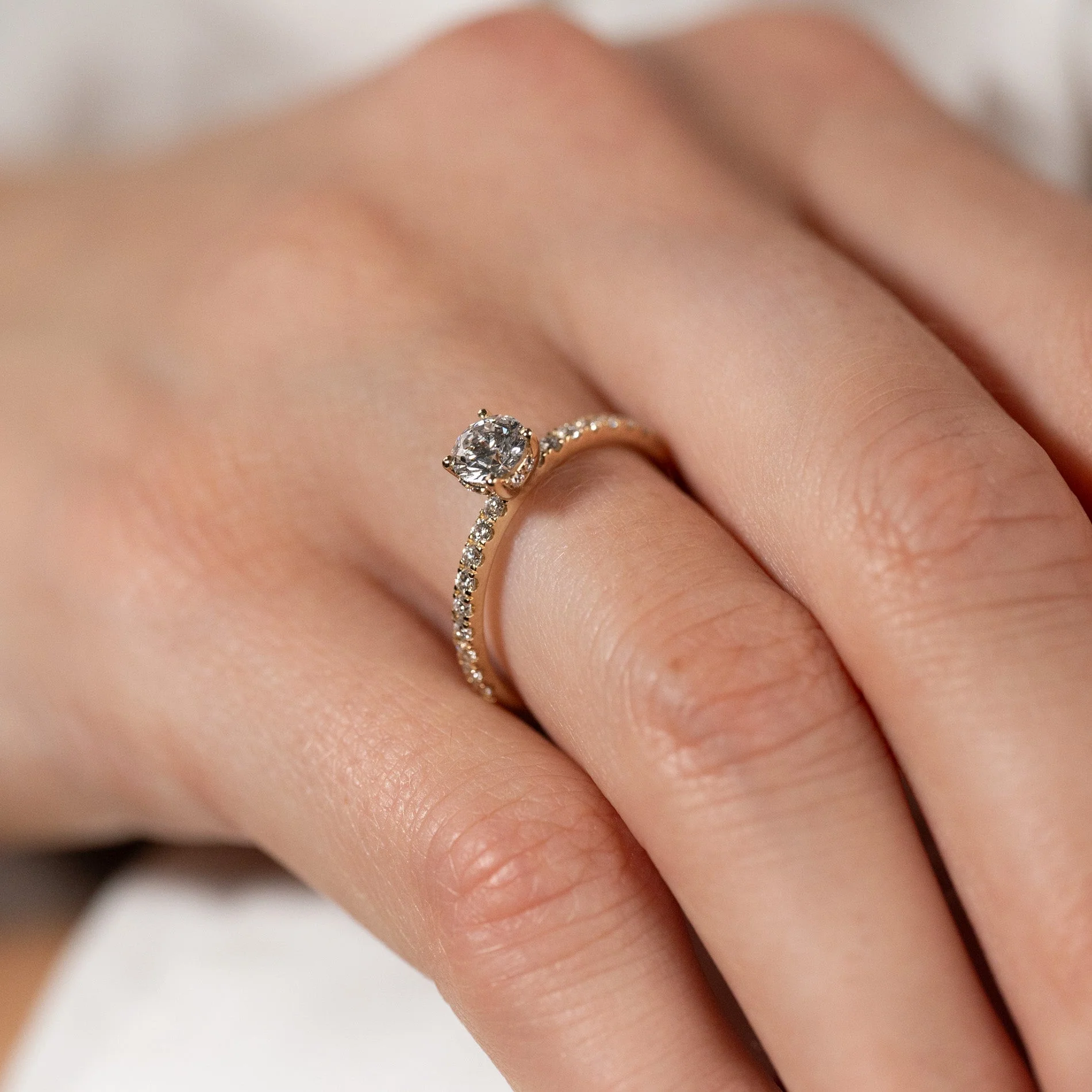 HIDDEN-HALO ALLIANCE LAB-DIAMOND RING - 0.8ct - YG - Image 7