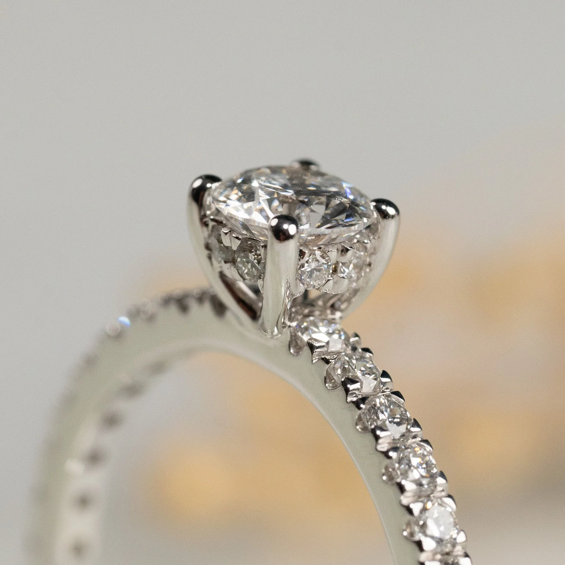 HIDDEN-HALO ALLIANCE LAB-DIAMOND RING - 1.0ct - WG - Image 3