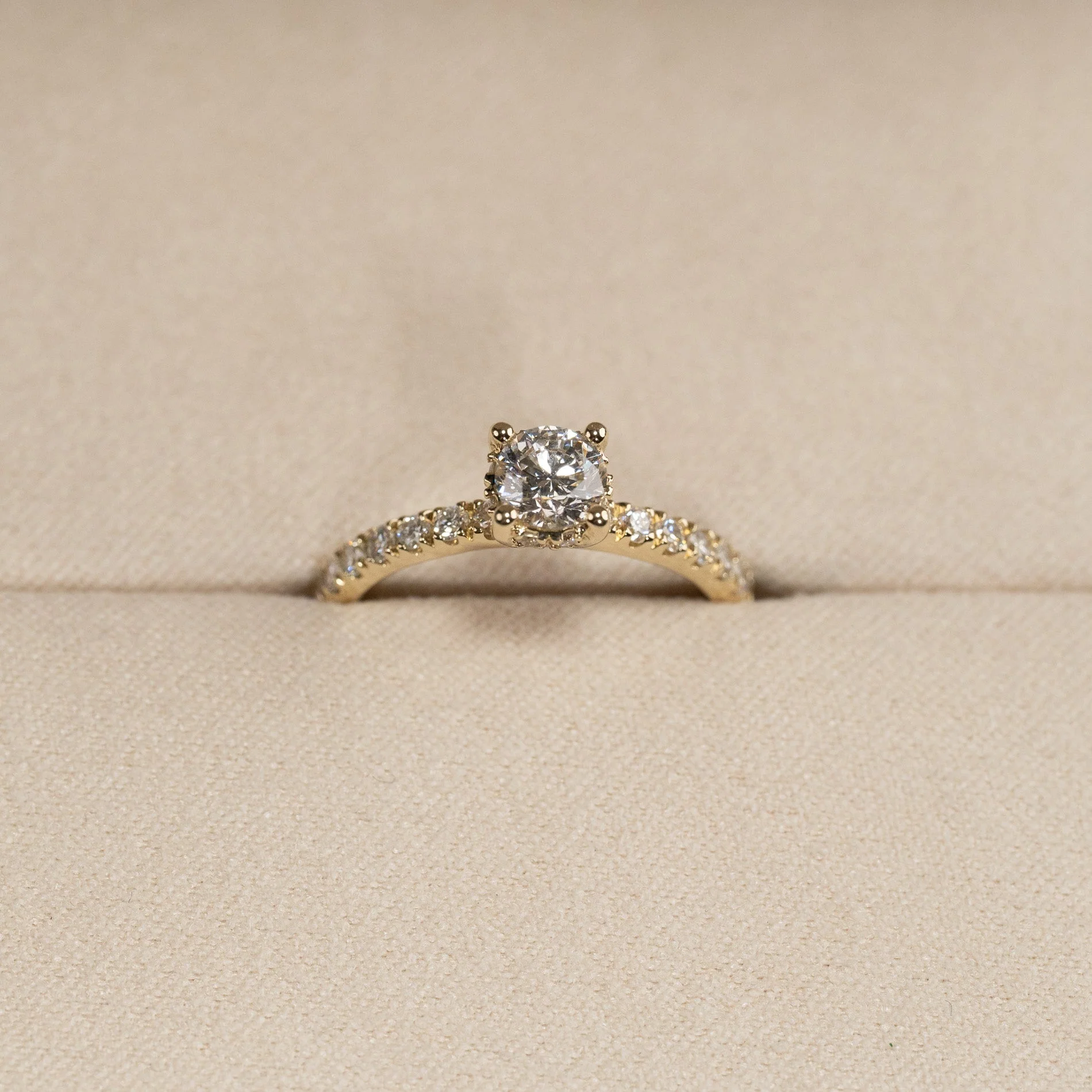 HIDDEN-HALO ALLIANCE LAB-DIAMOND RING - 1.0ct - YG - Image 4