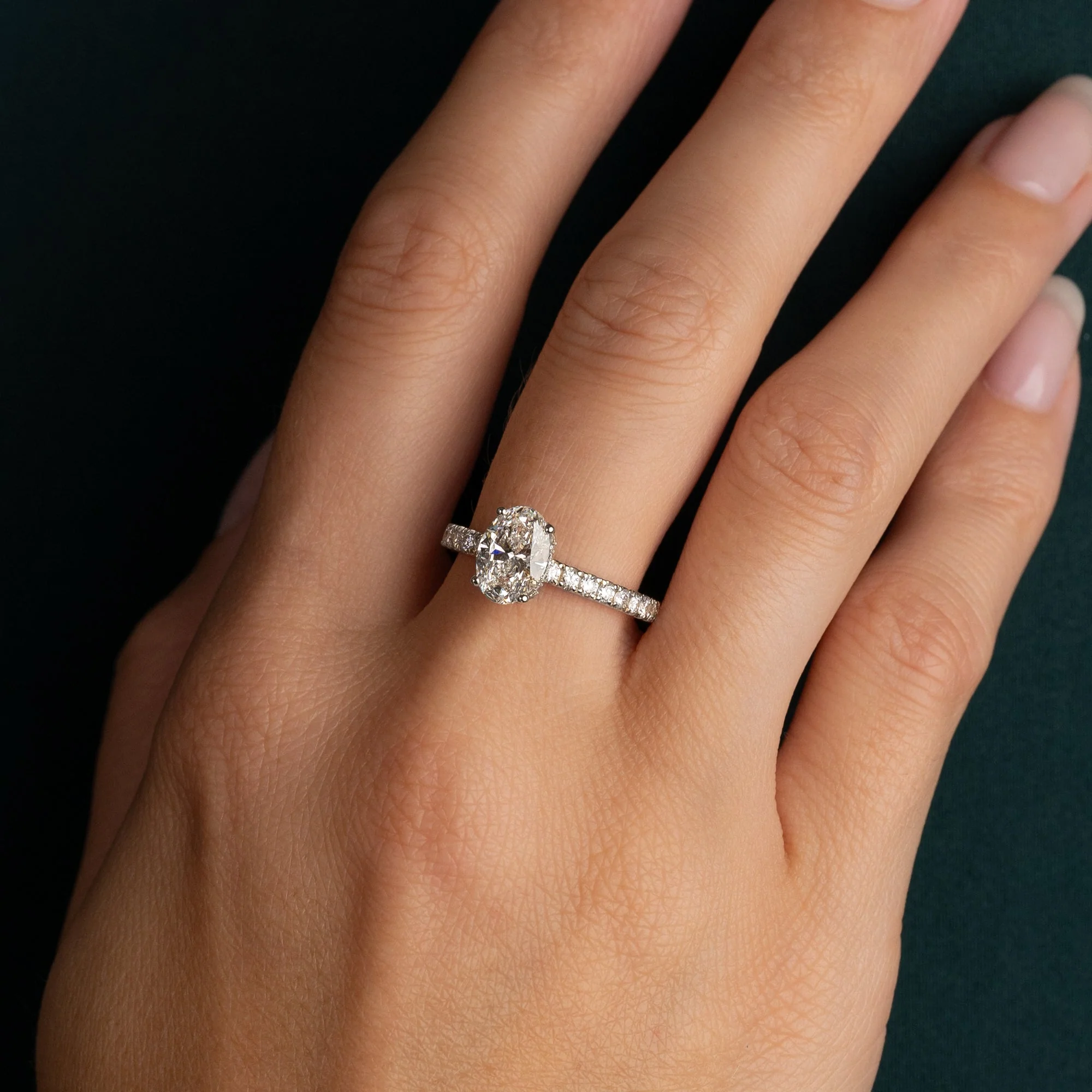 HIDDEN HALO OVAL-CUT ALLIANCE LAB-DIAMOND RING - 2.0ct - WG - Image 2