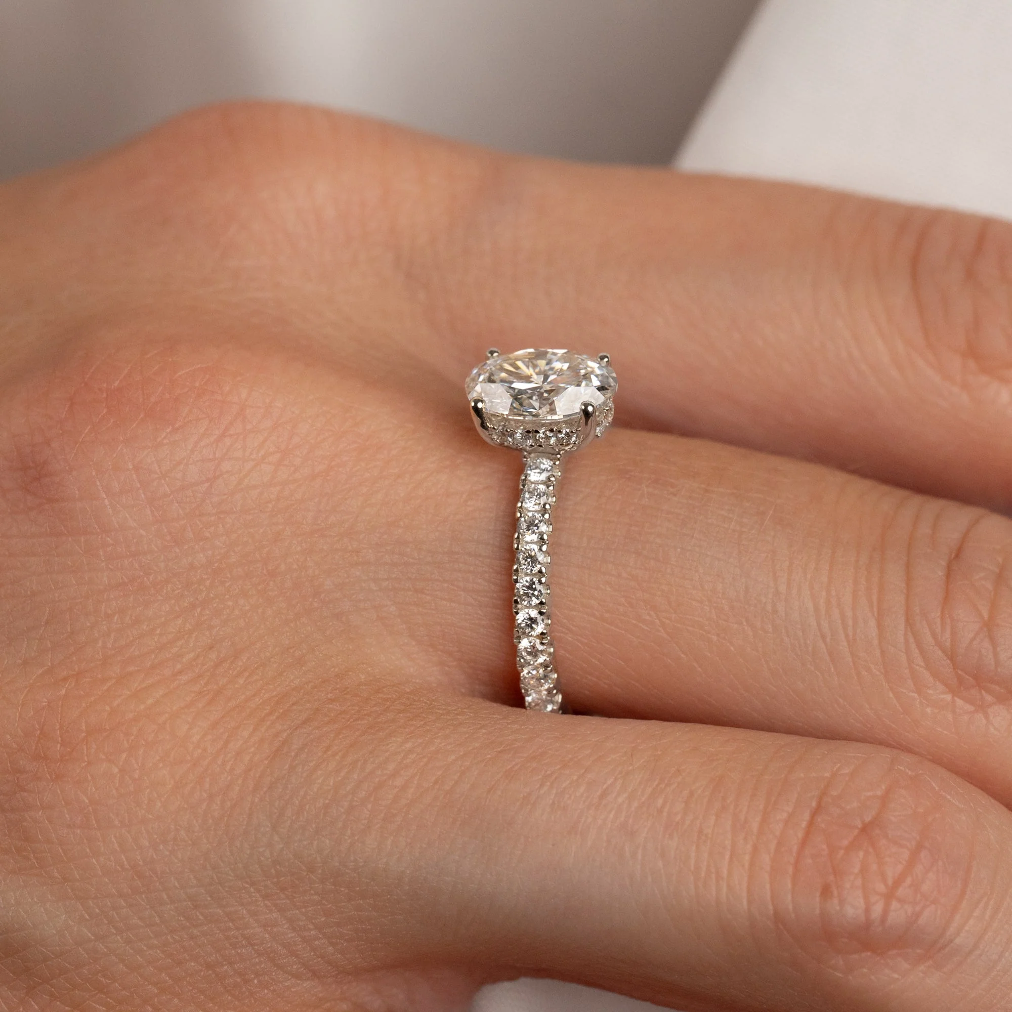 HIDDEN HALO OVAL-CUT ALLIANCE LAB-DIAMOND RING - 2.0ct - WG - Image 5