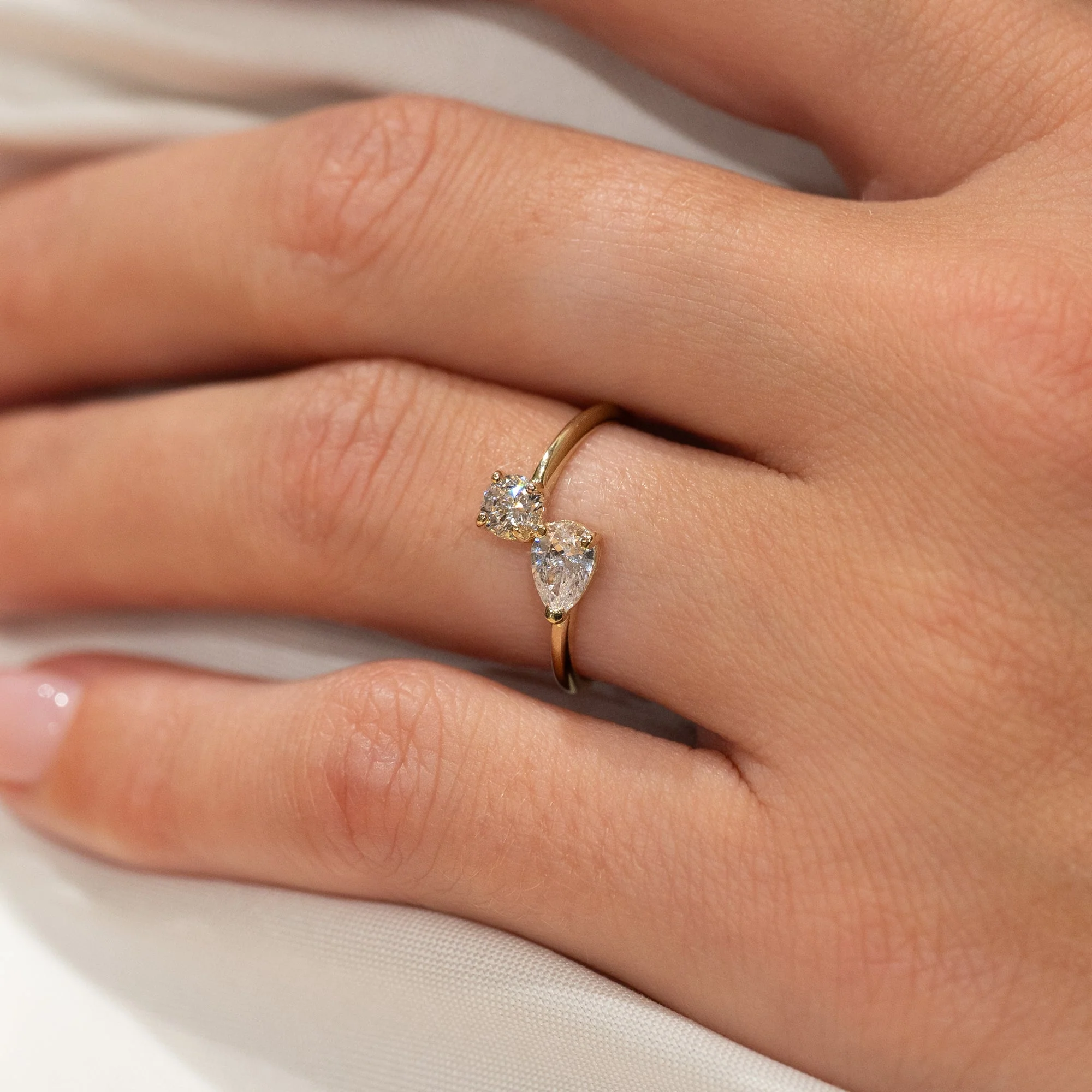 HOLLY CRYSTAL SOLID GOLD RING - Image 2