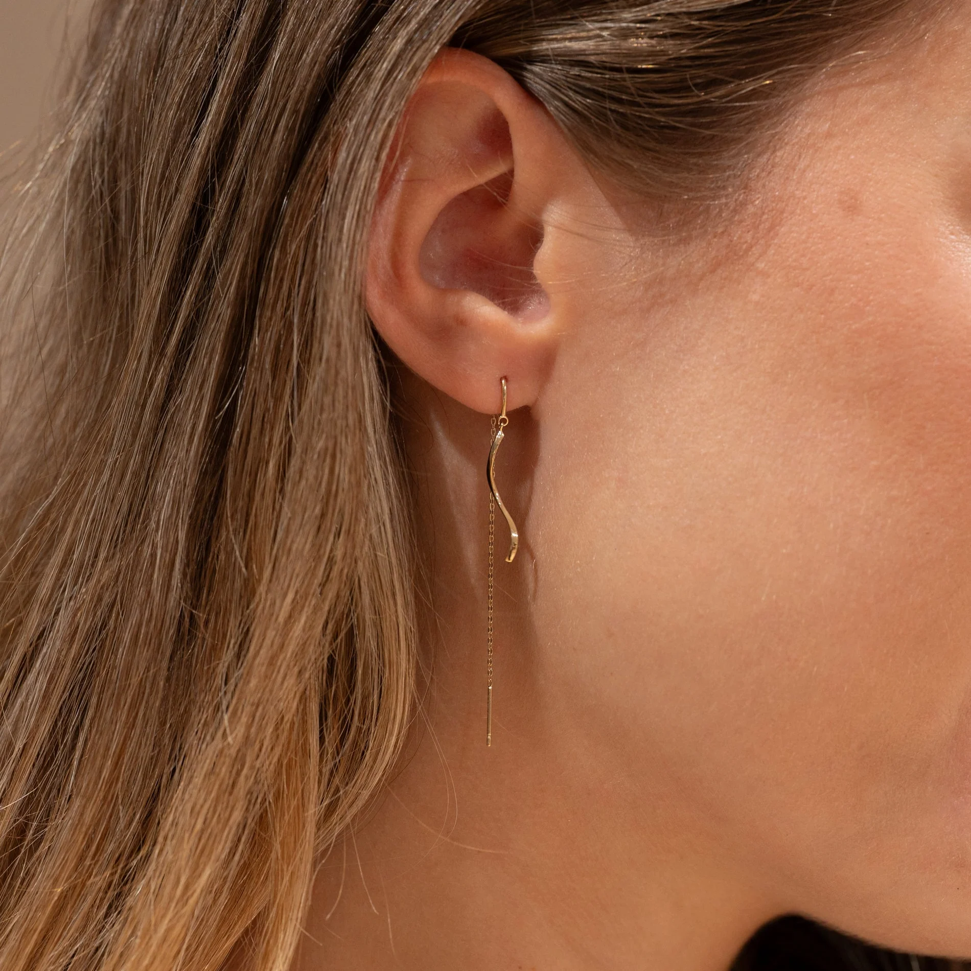 IRMA SOLID GOLD DROP EARRING - Image 2